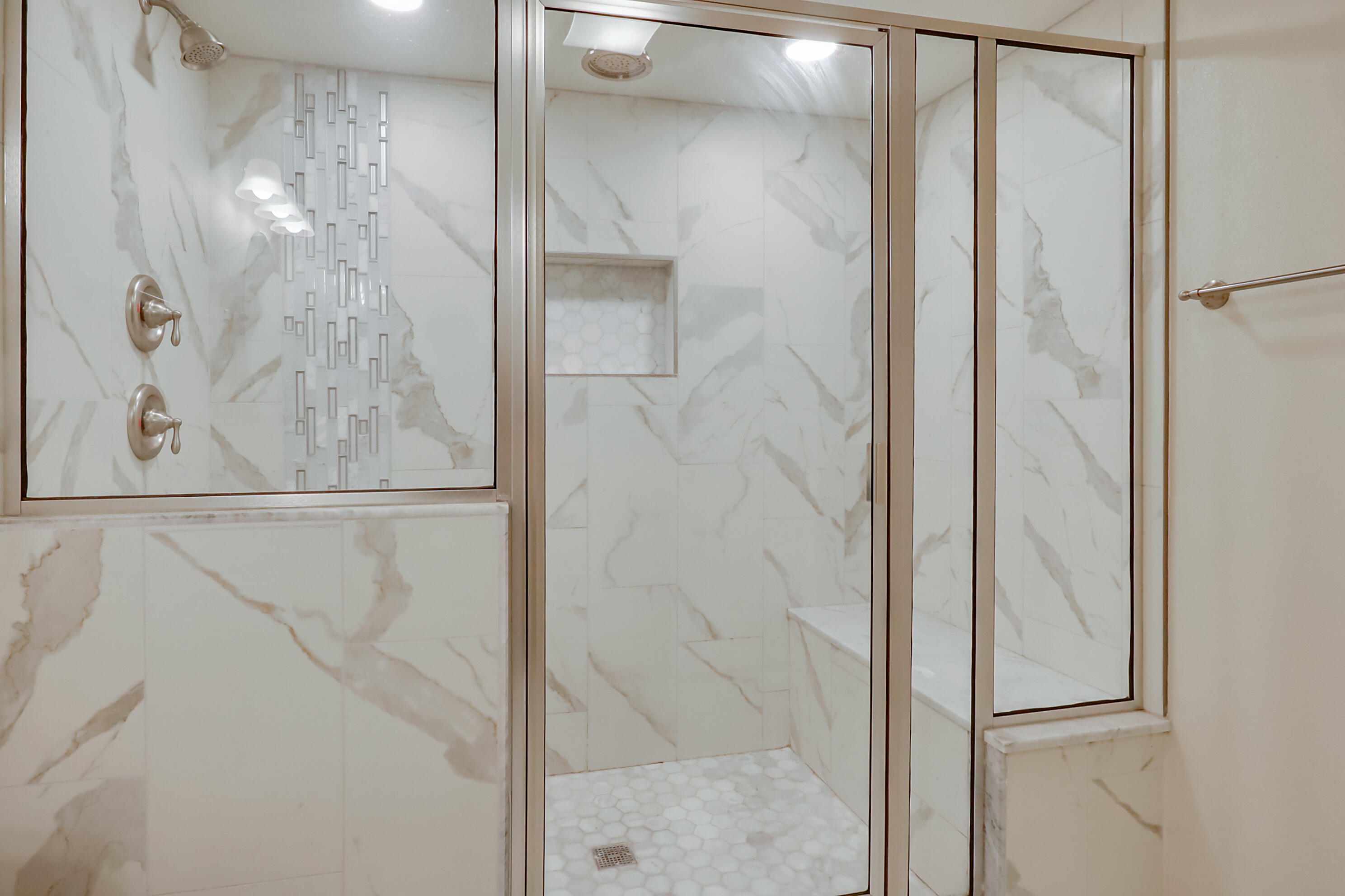 11521 Mahlon Avenue NE