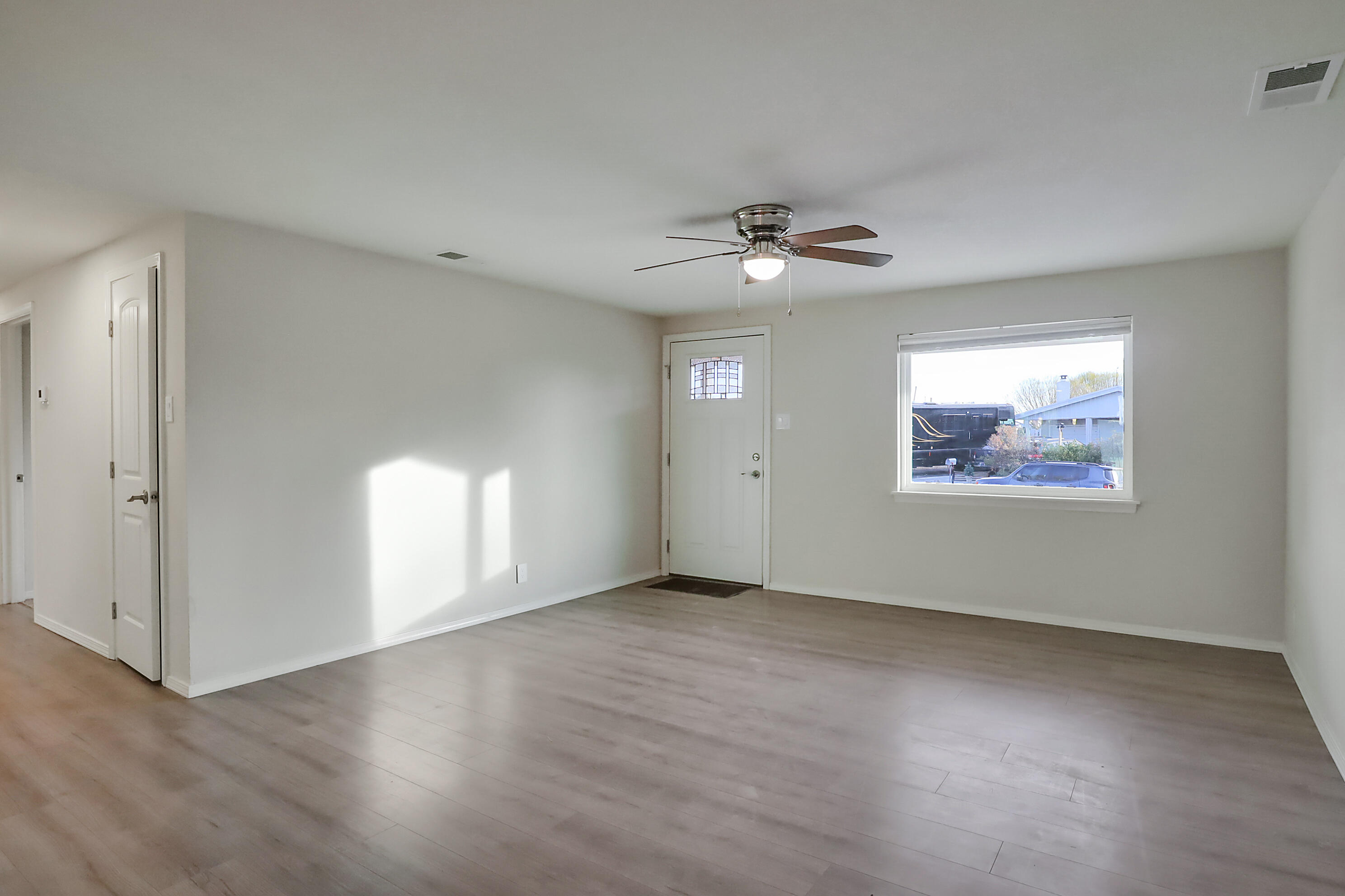 11521 Mahlon Avenue NE