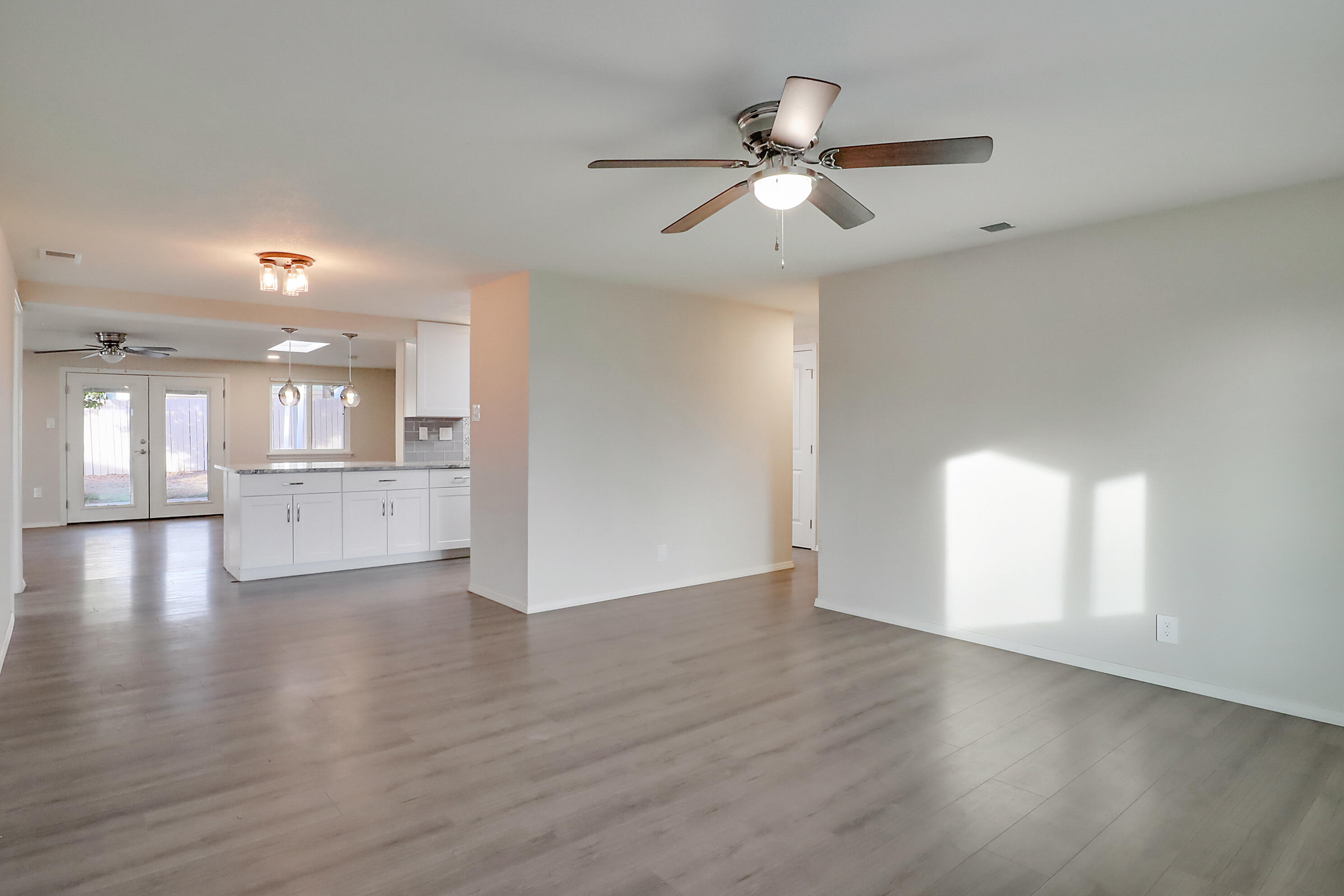 11521 Mahlon Avenue NE