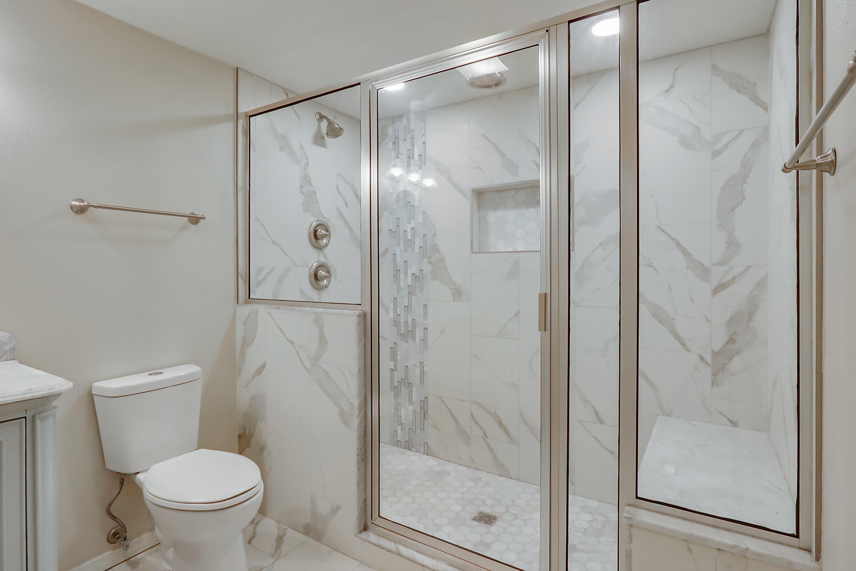 11521 Mahlon Avenue NE