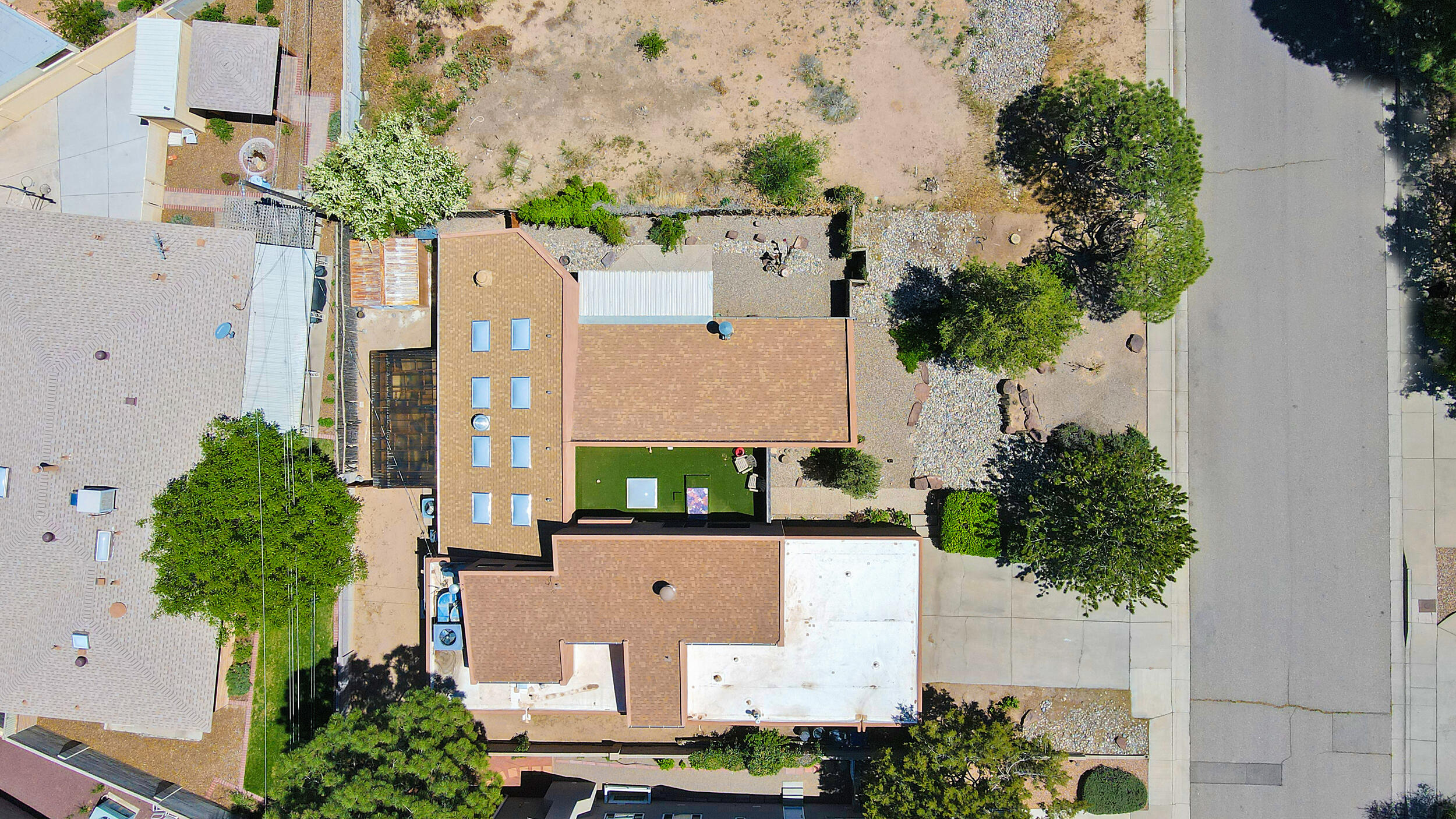 2527 Harold Place NE