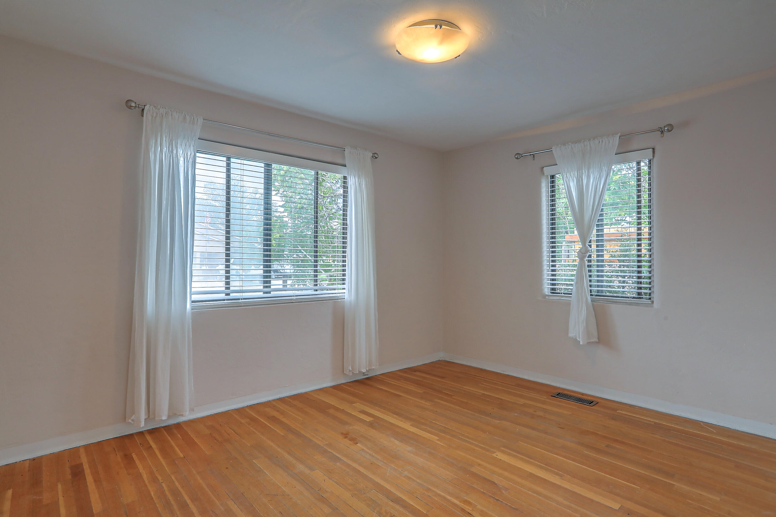 1013 Quincy Street SE