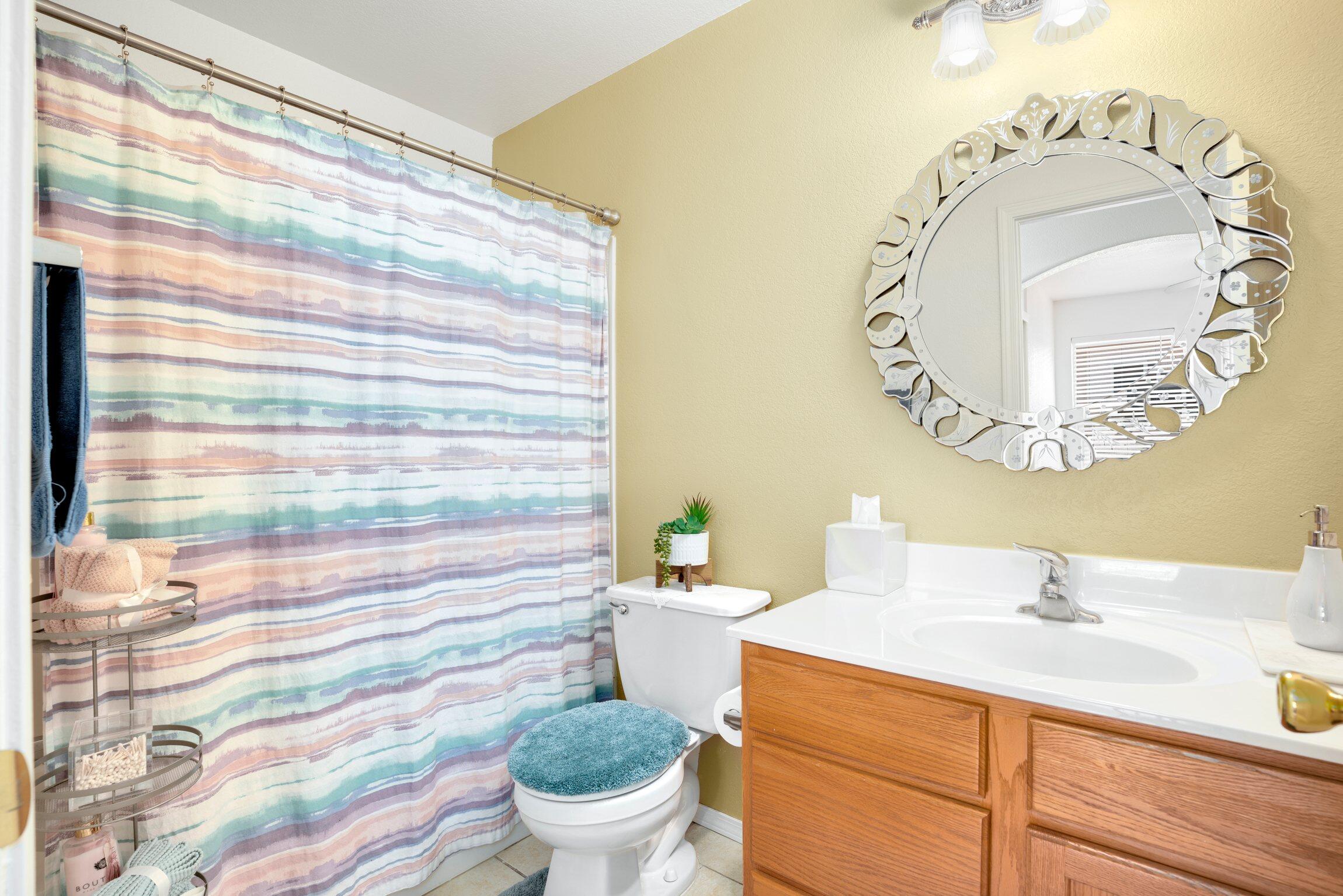 5936 Las Cadenas Road NW