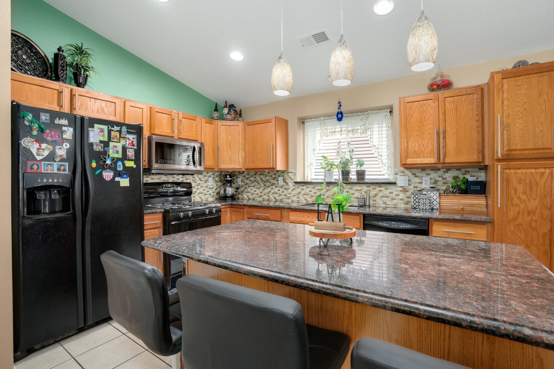 5936 Las Cadenas Road NW