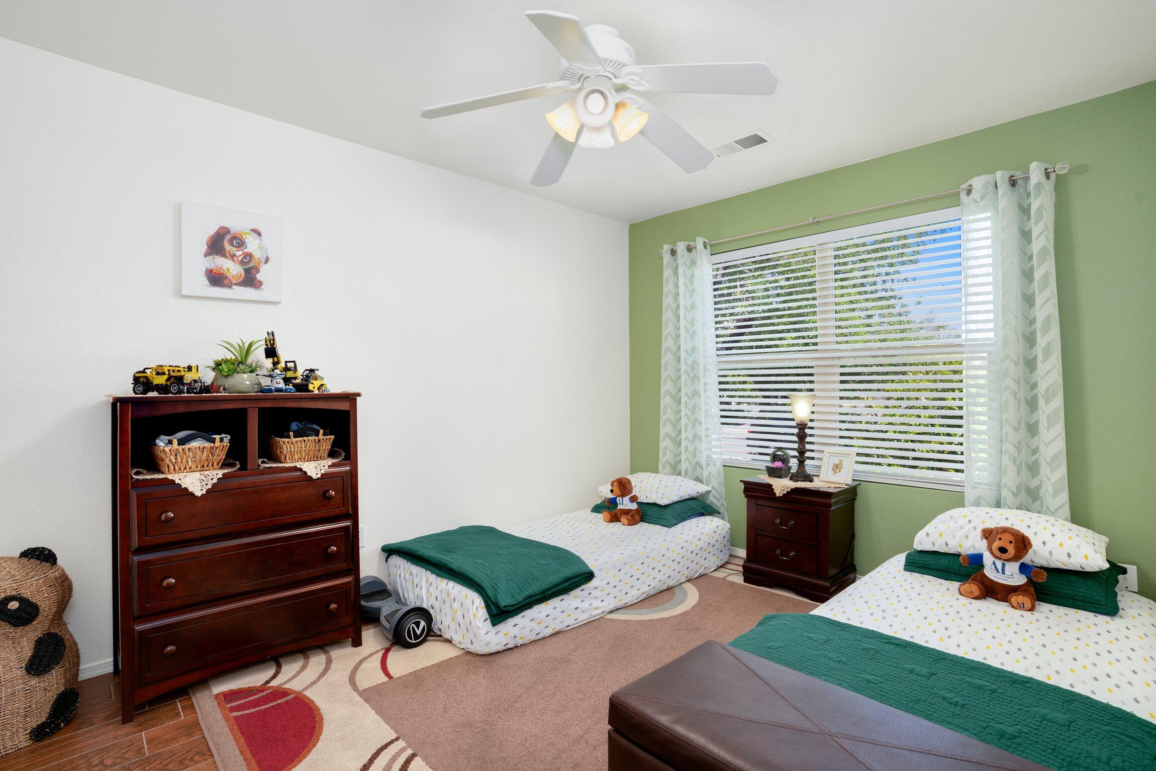 5936 Las Cadenas Road NW