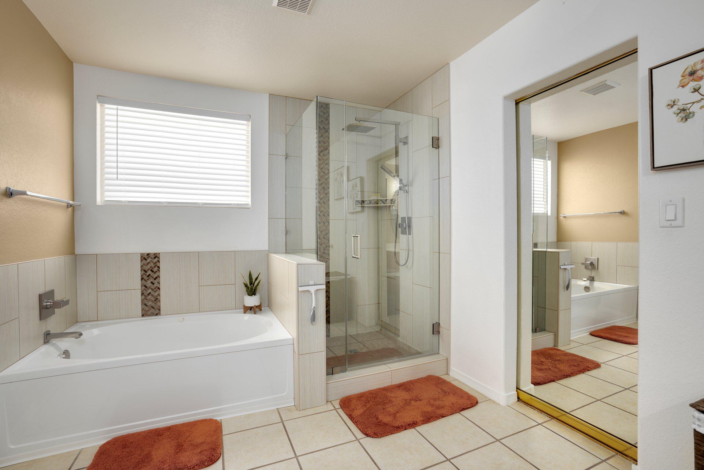 5936 Las Cadenas Road NW