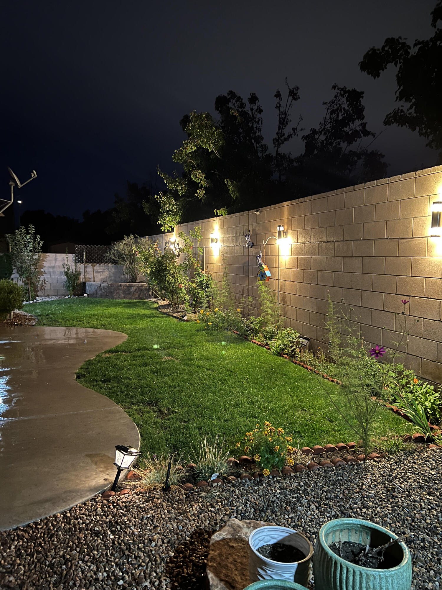 5936 Las Cadenas Road NW