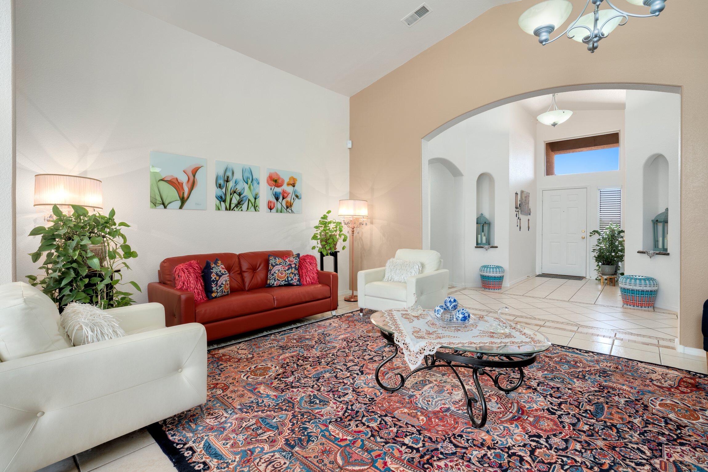 5936 Las Cadenas Road NW