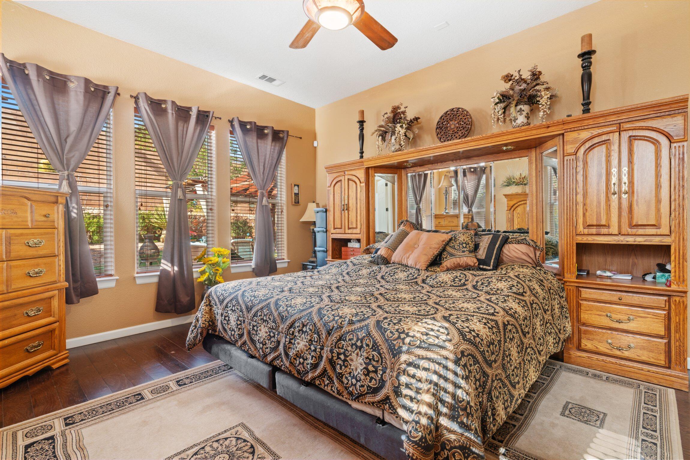 3715 Linda Vista Avenue