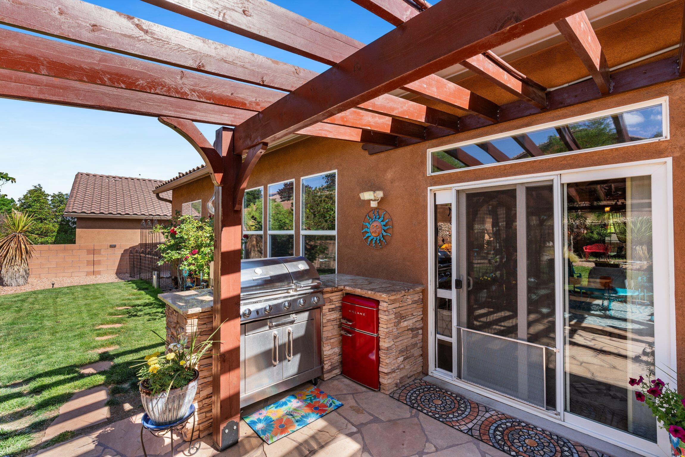 3715 Linda Vista Avenue