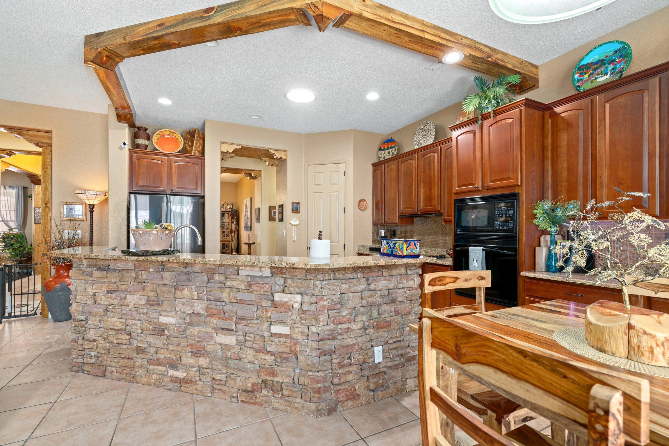 3715 Linda Vista Avenue