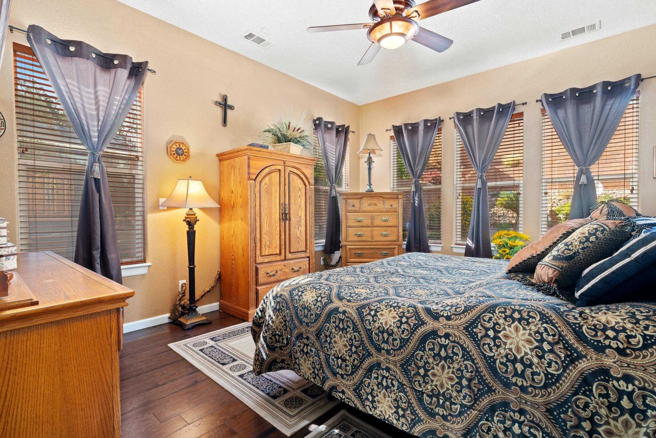 3715 Linda Vista Avenue