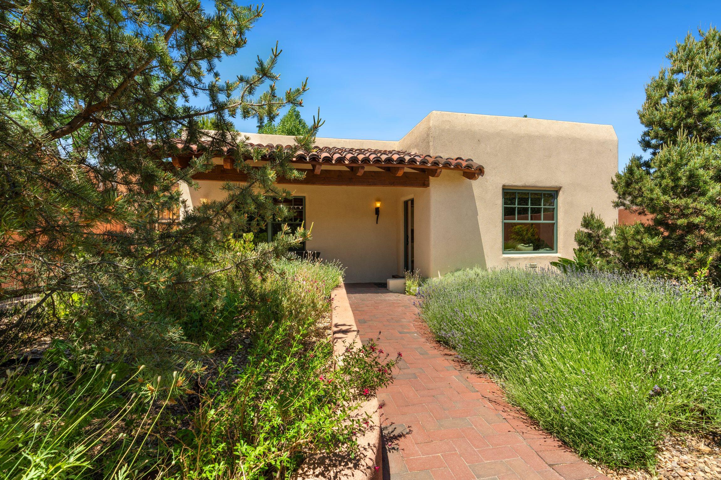 306 Bryn Mawr Drive SE