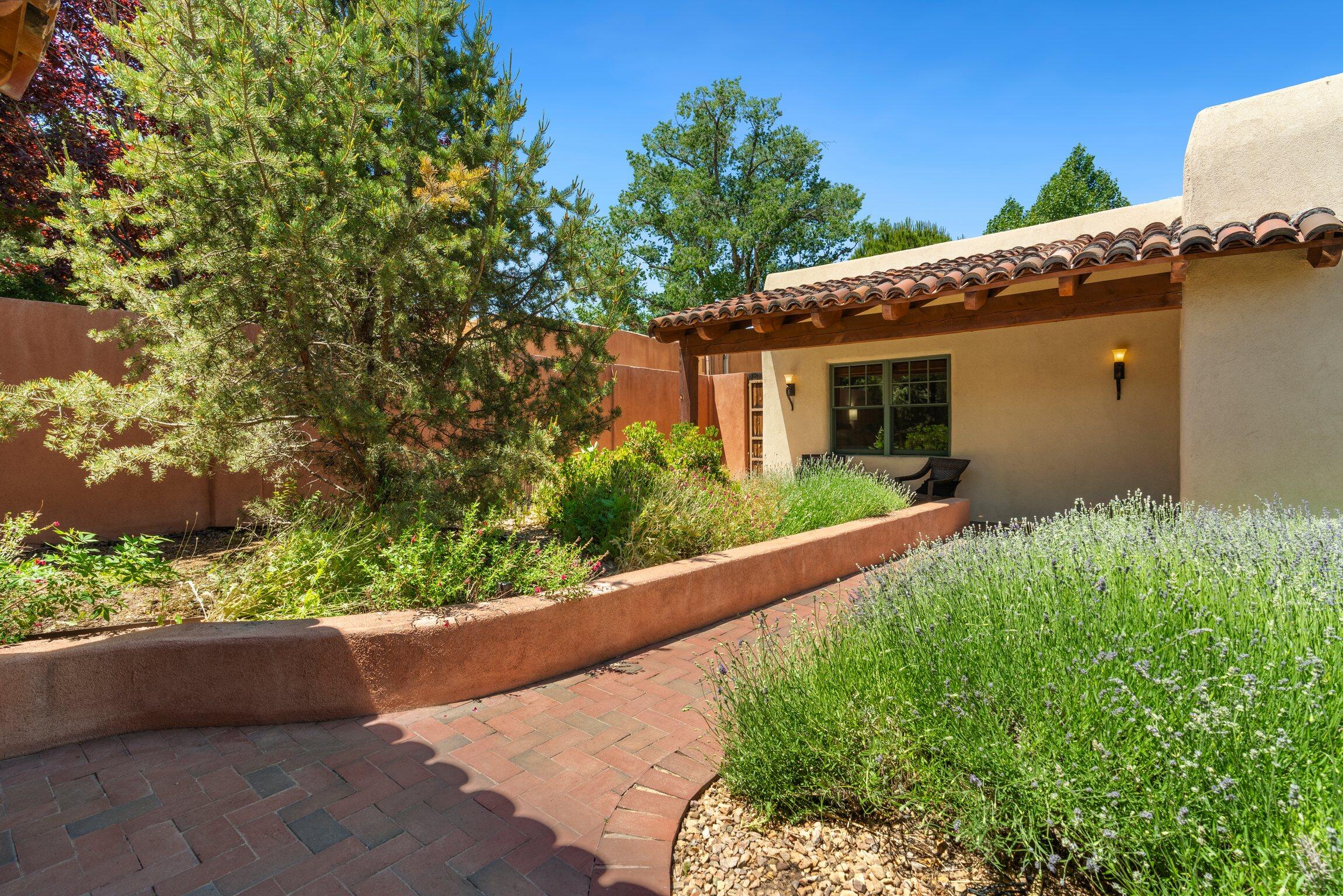 306 Bryn Mawr Drive SE