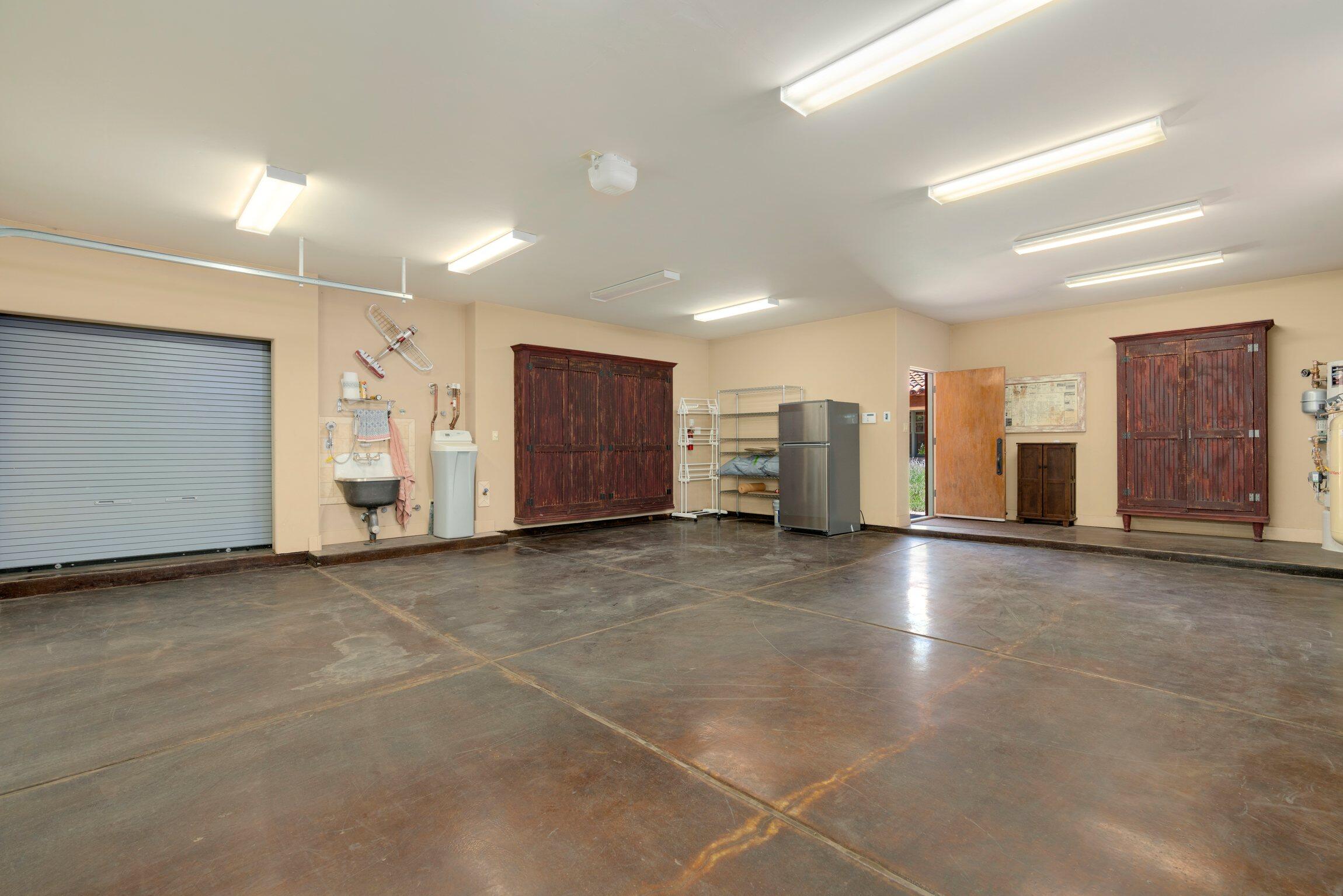 306 Bryn Mawr Drive SE