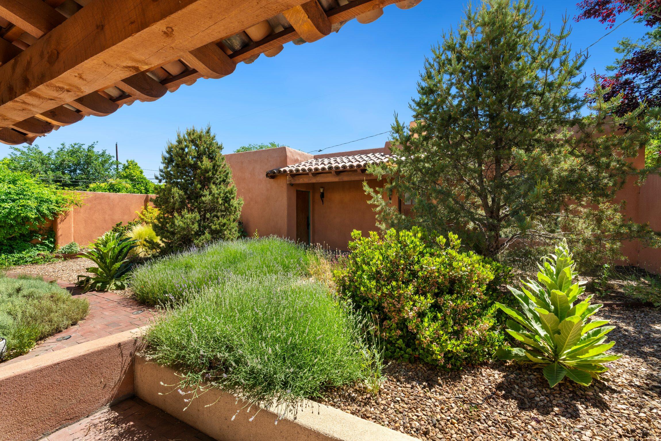 306 Bryn Mawr Drive SE