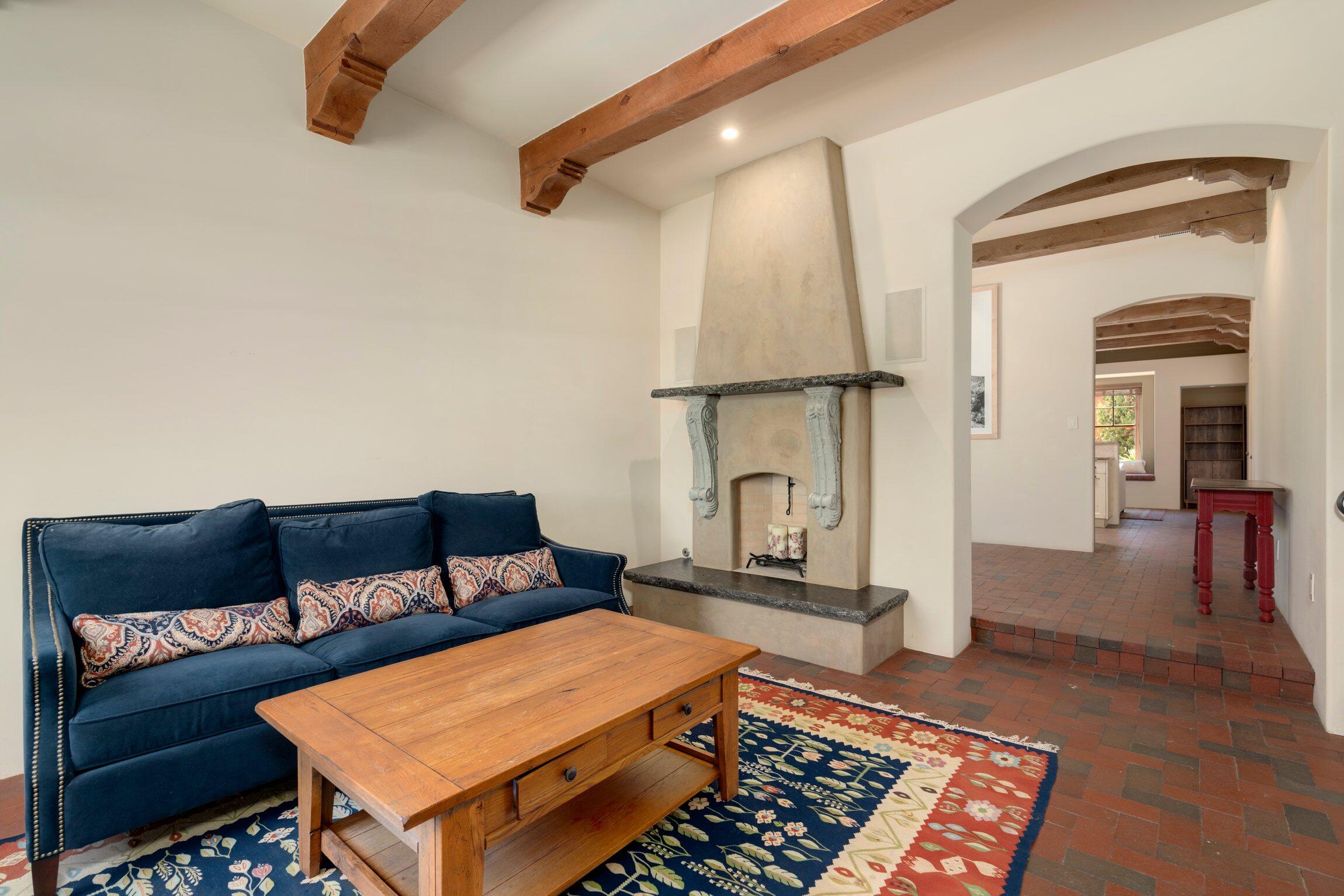 306 Bryn Mawr Drive SE