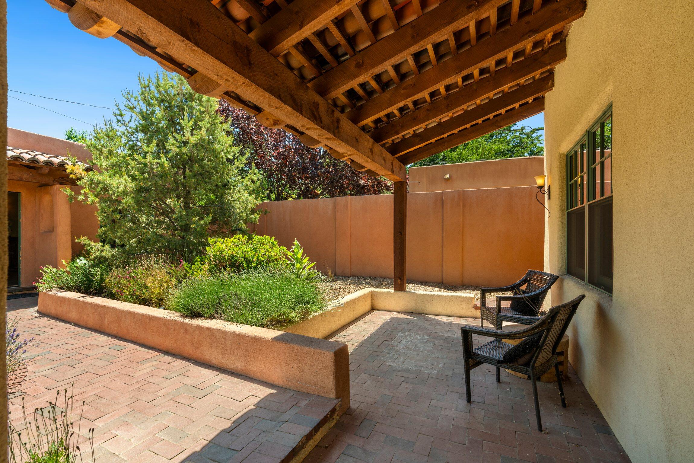 306 Bryn Mawr Drive SE