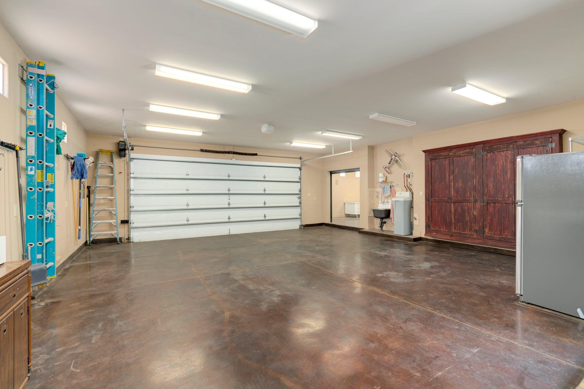 306 Bryn Mawr Drive SE