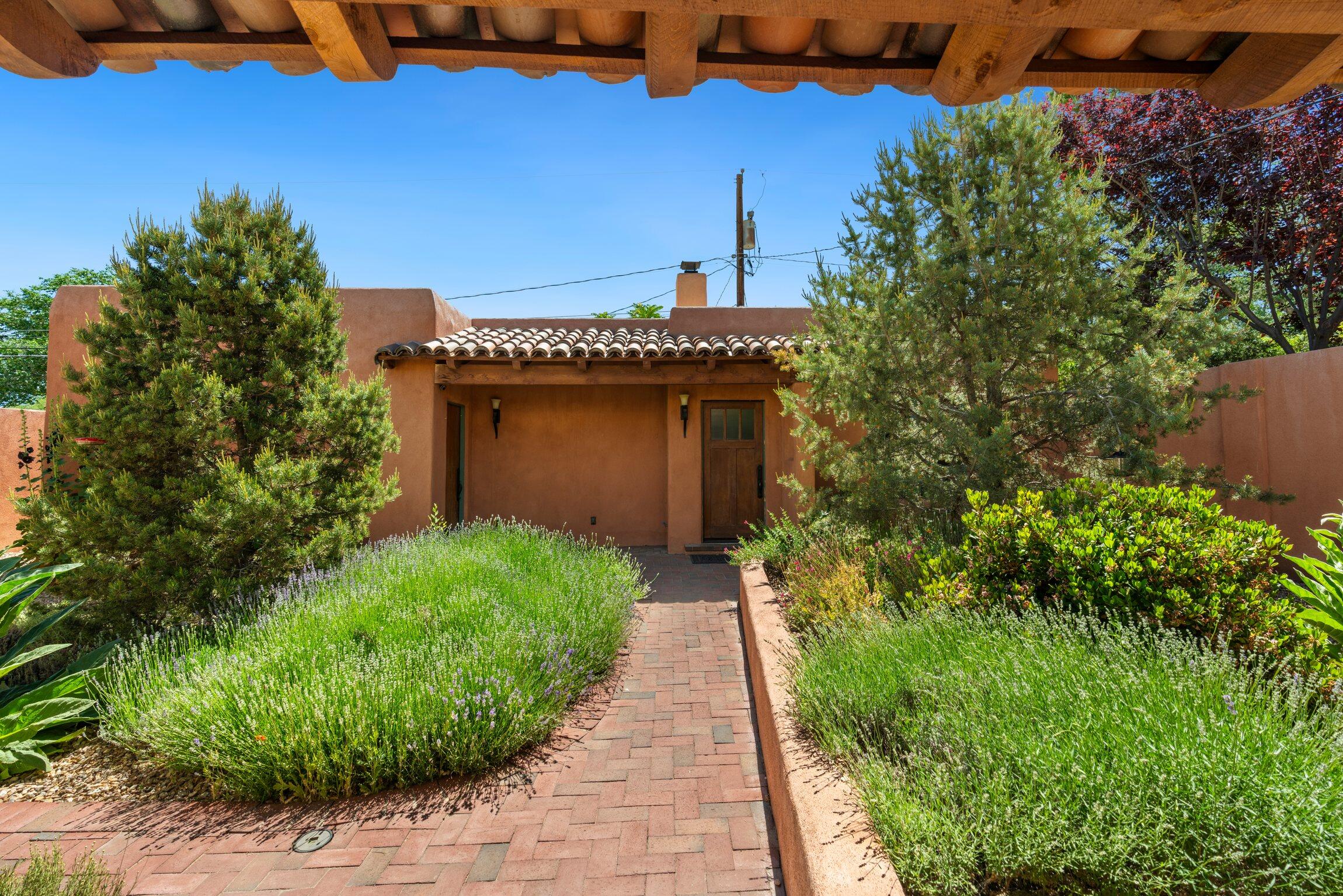 306 Bryn Mawr Drive SE