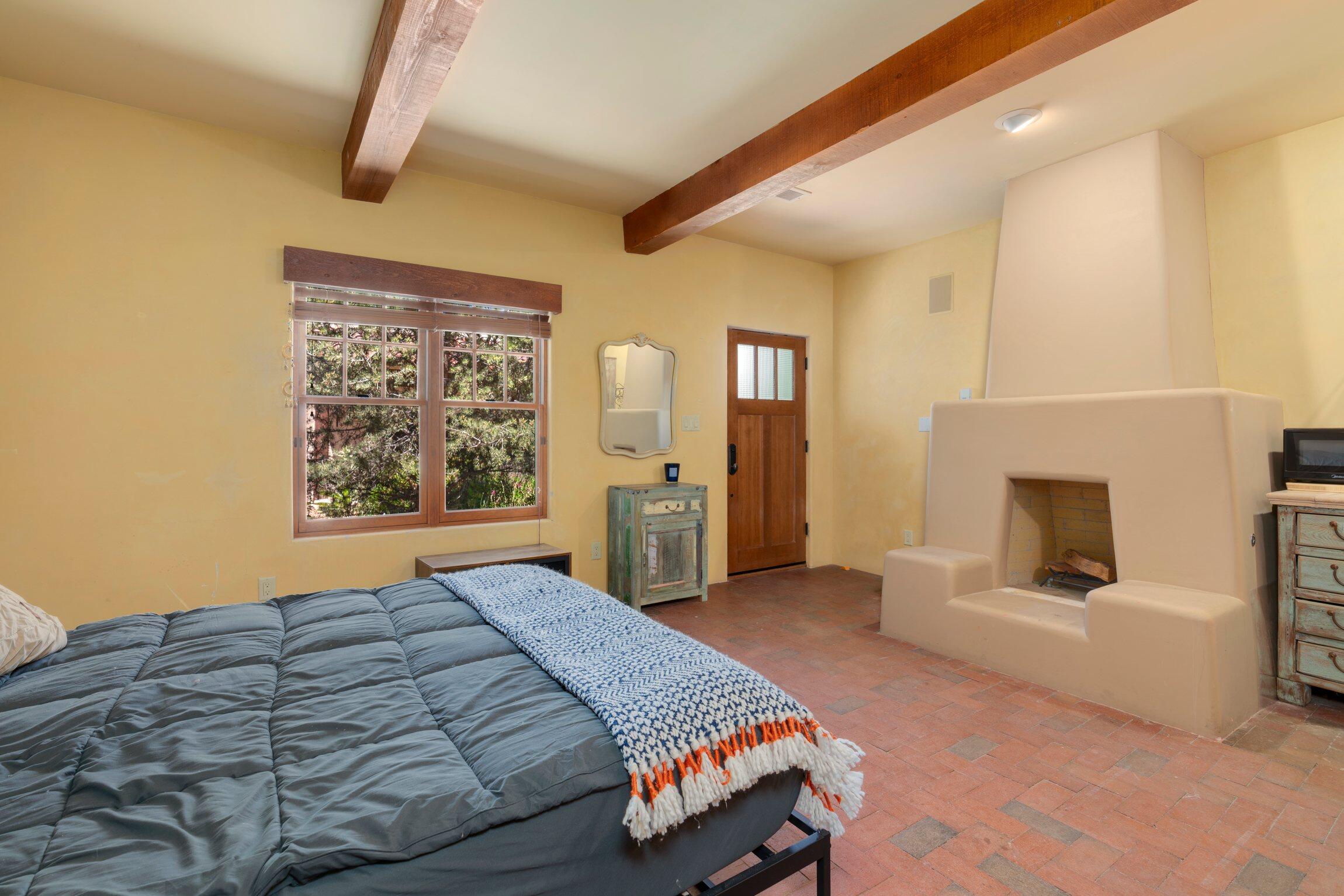 306 Bryn Mawr Drive SE