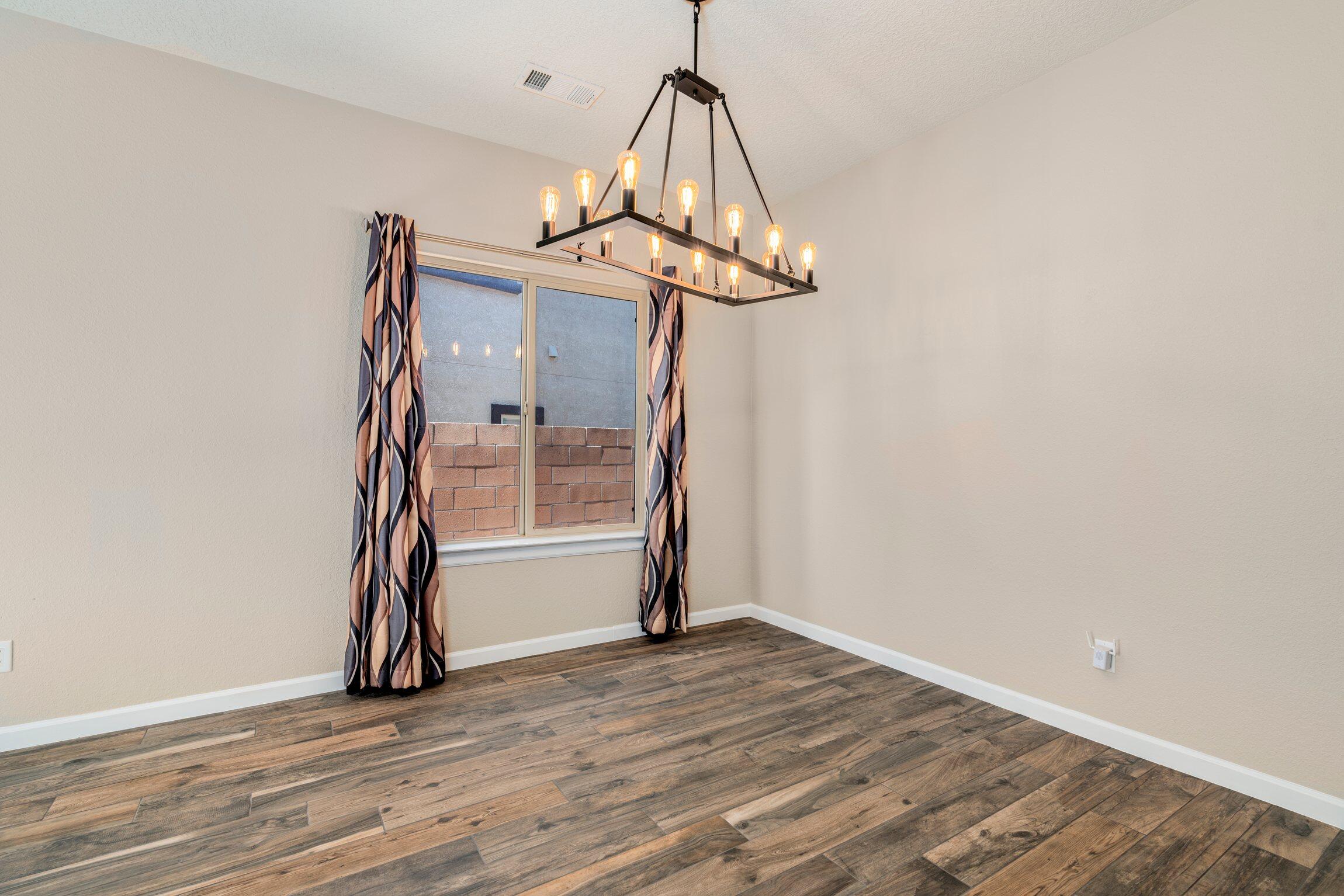 515 Loma Linda Court NE