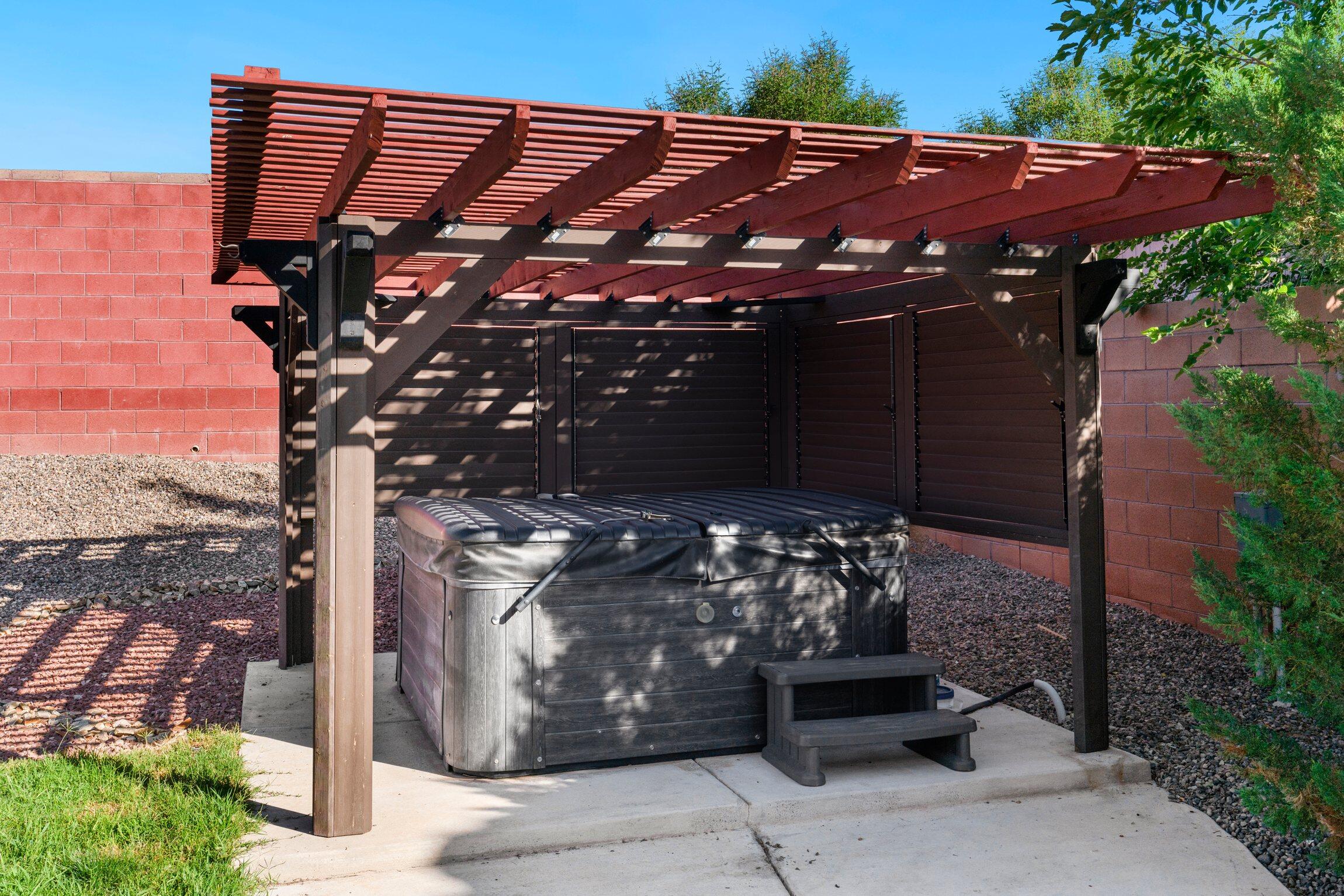 515 Loma Linda Court NE