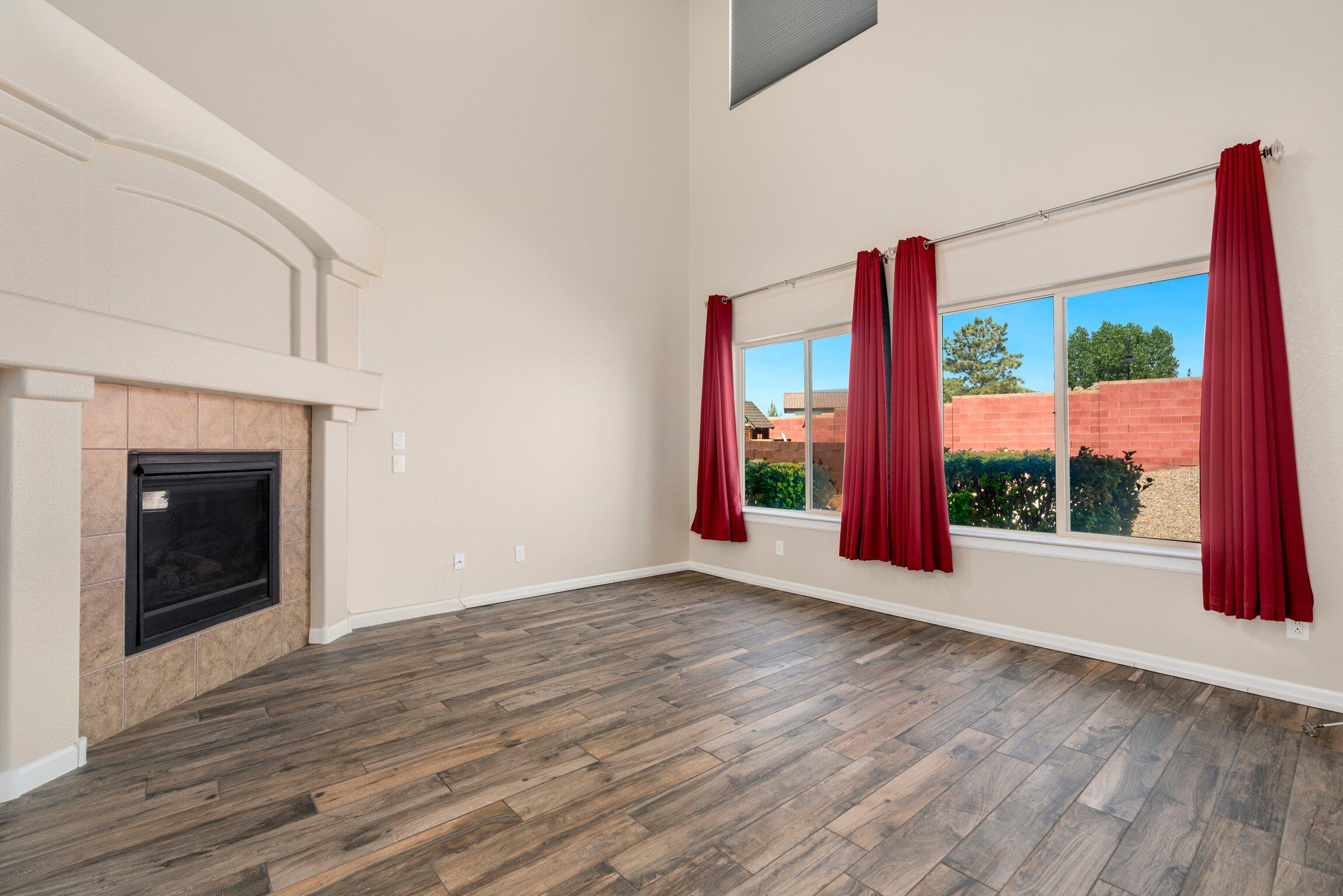 515 Loma Linda Court NE