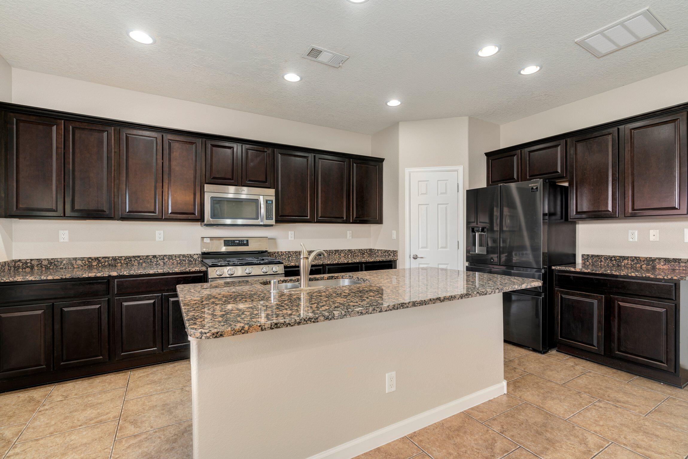 515 Loma Linda Court NE