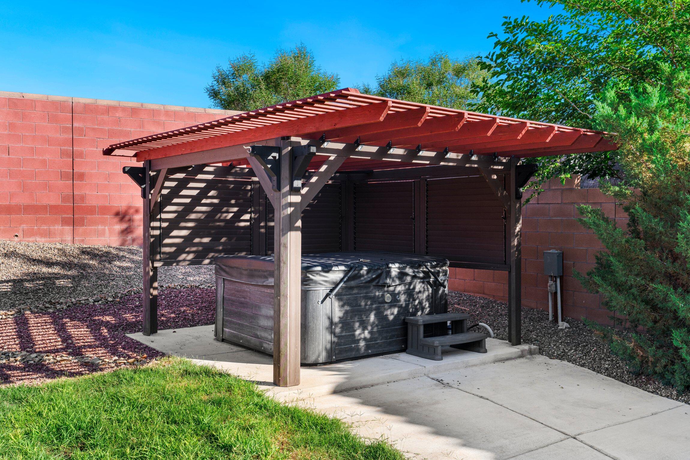 515 Loma Linda Court NE