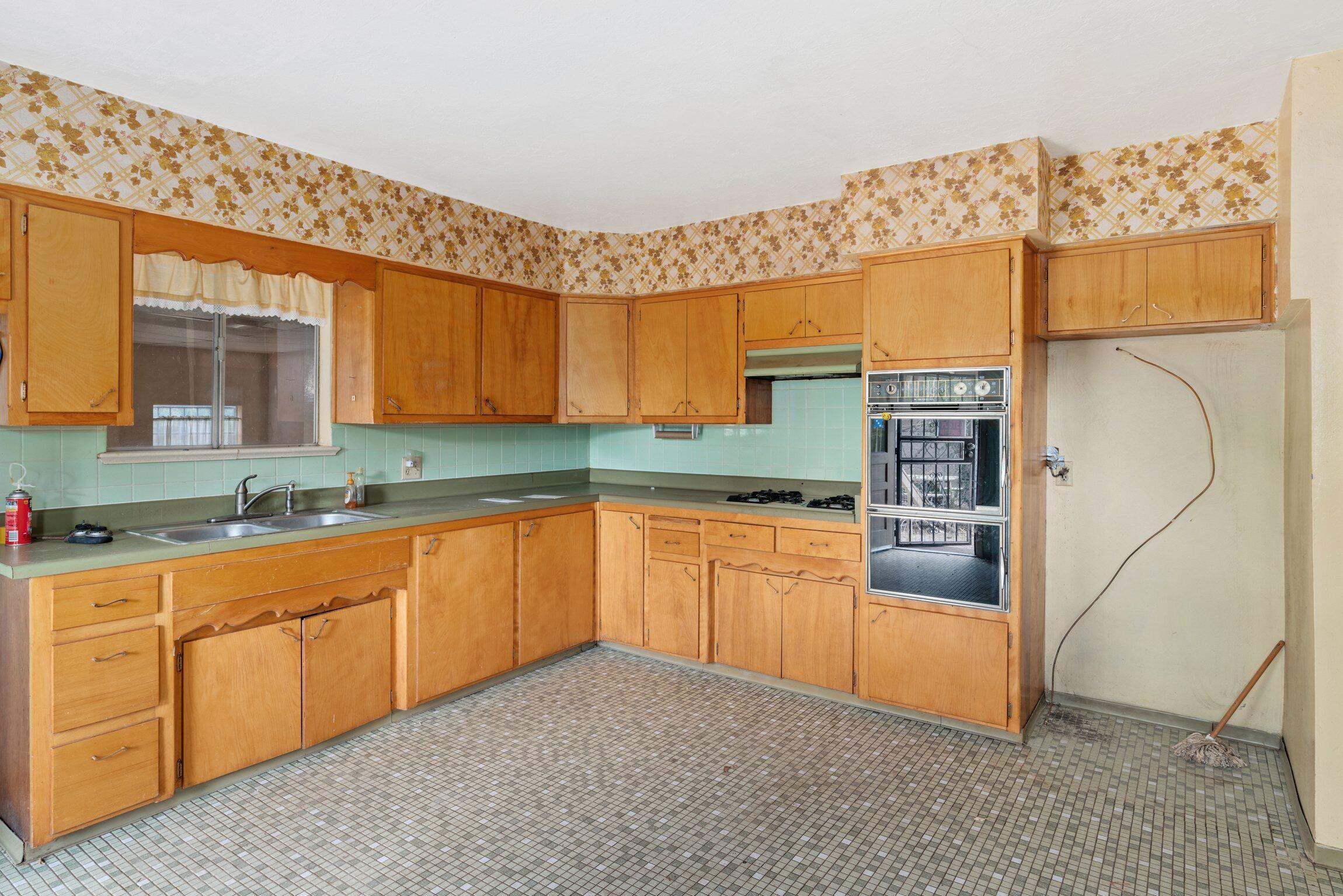 2915 Duranes Road NW