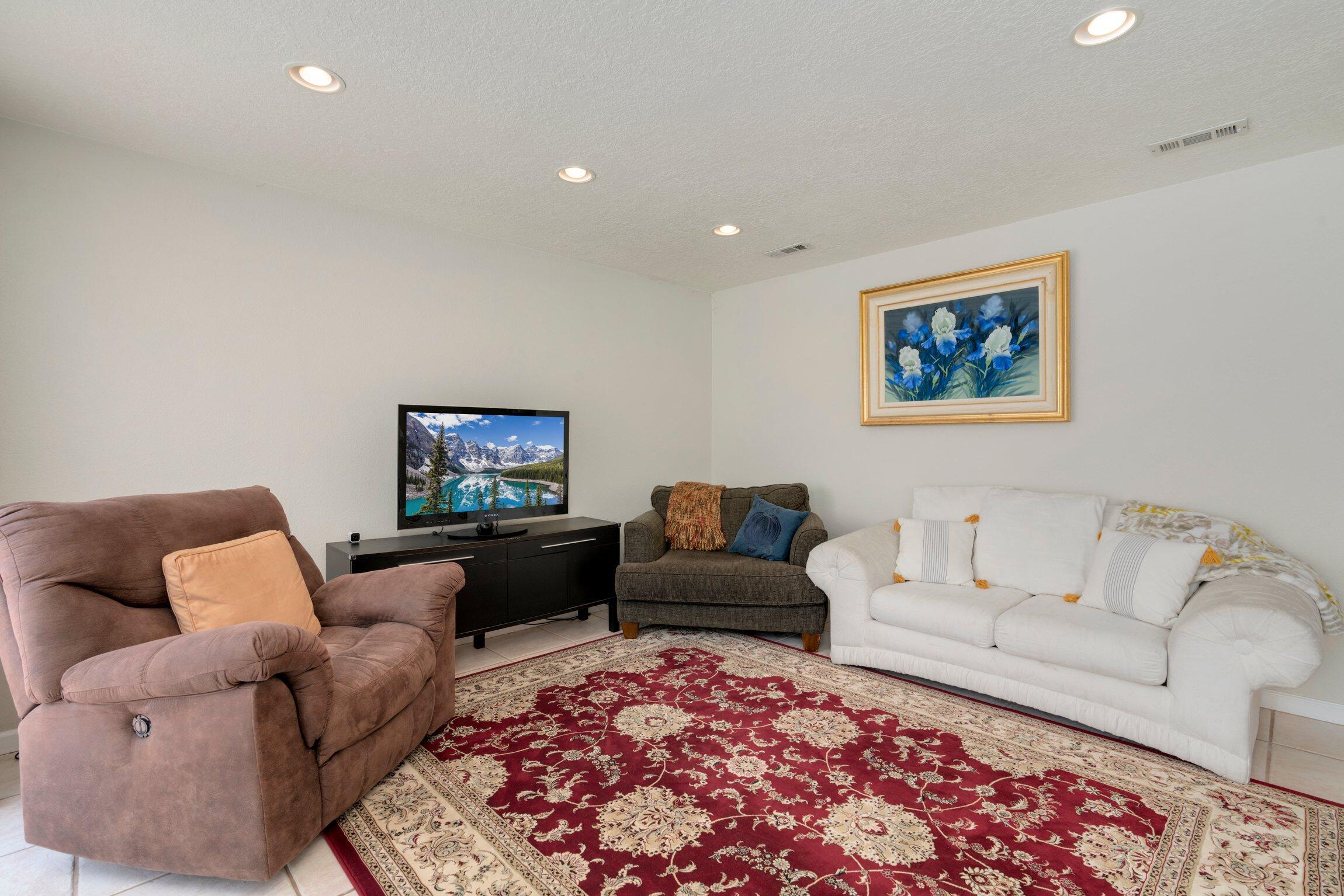 7700 Eagle Rock Avenue NE