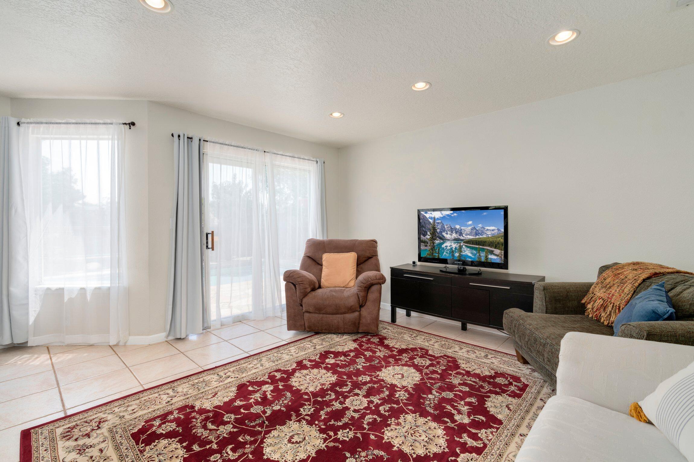 7700 Eagle Rock Avenue NE