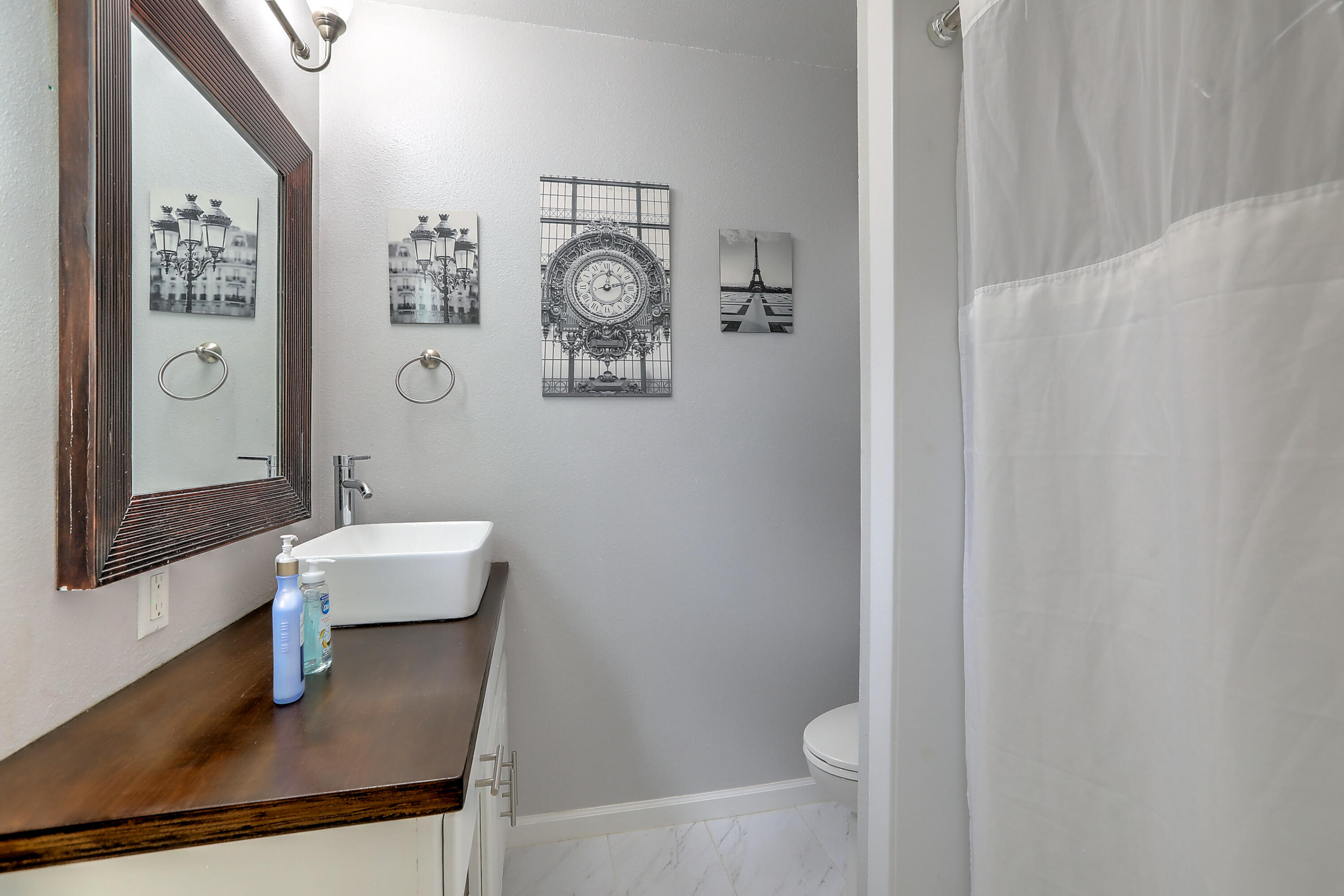 4707 DANUBE Drive NE