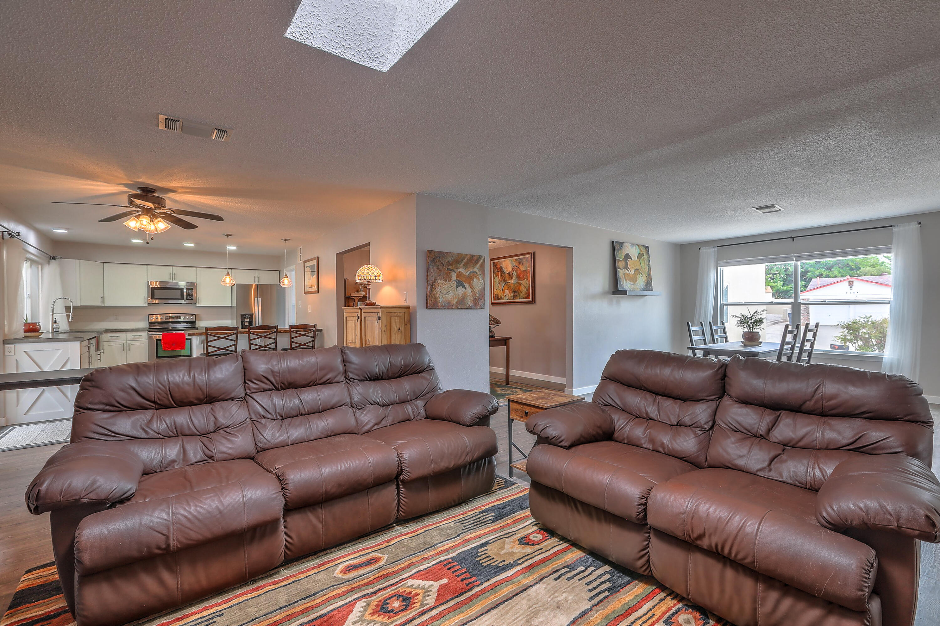 4707 DANUBE Drive NE