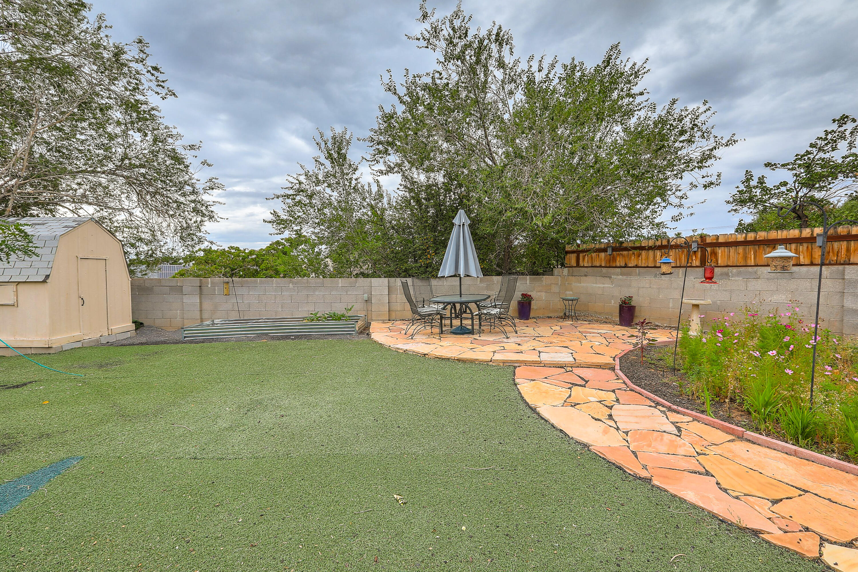 4707 DANUBE Drive NE