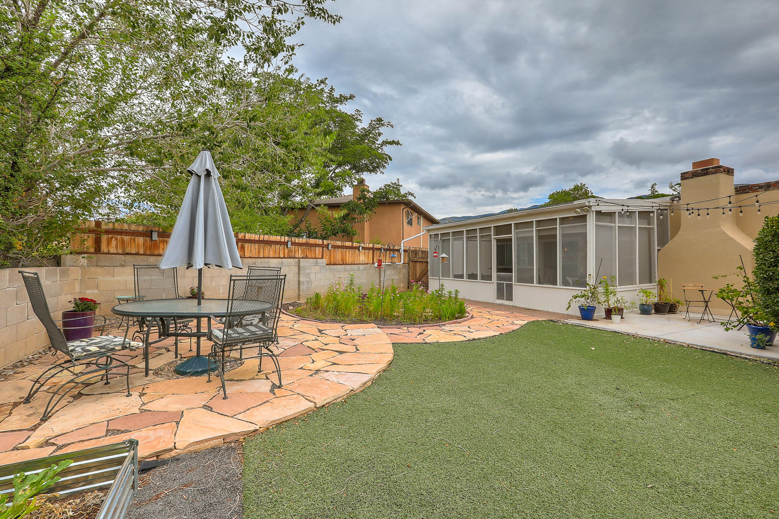 4707 DANUBE Drive NE