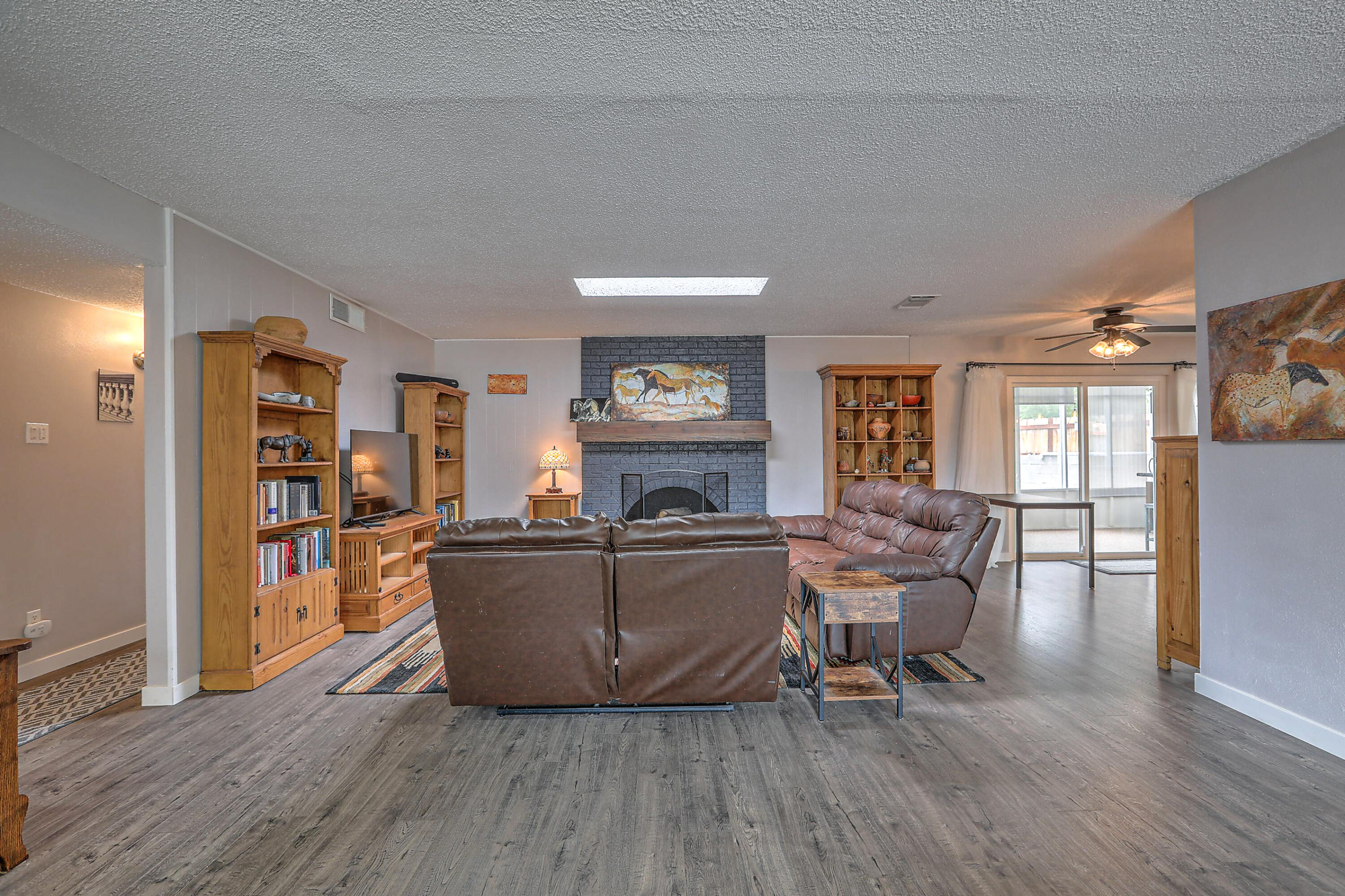 4707 DANUBE Drive NE