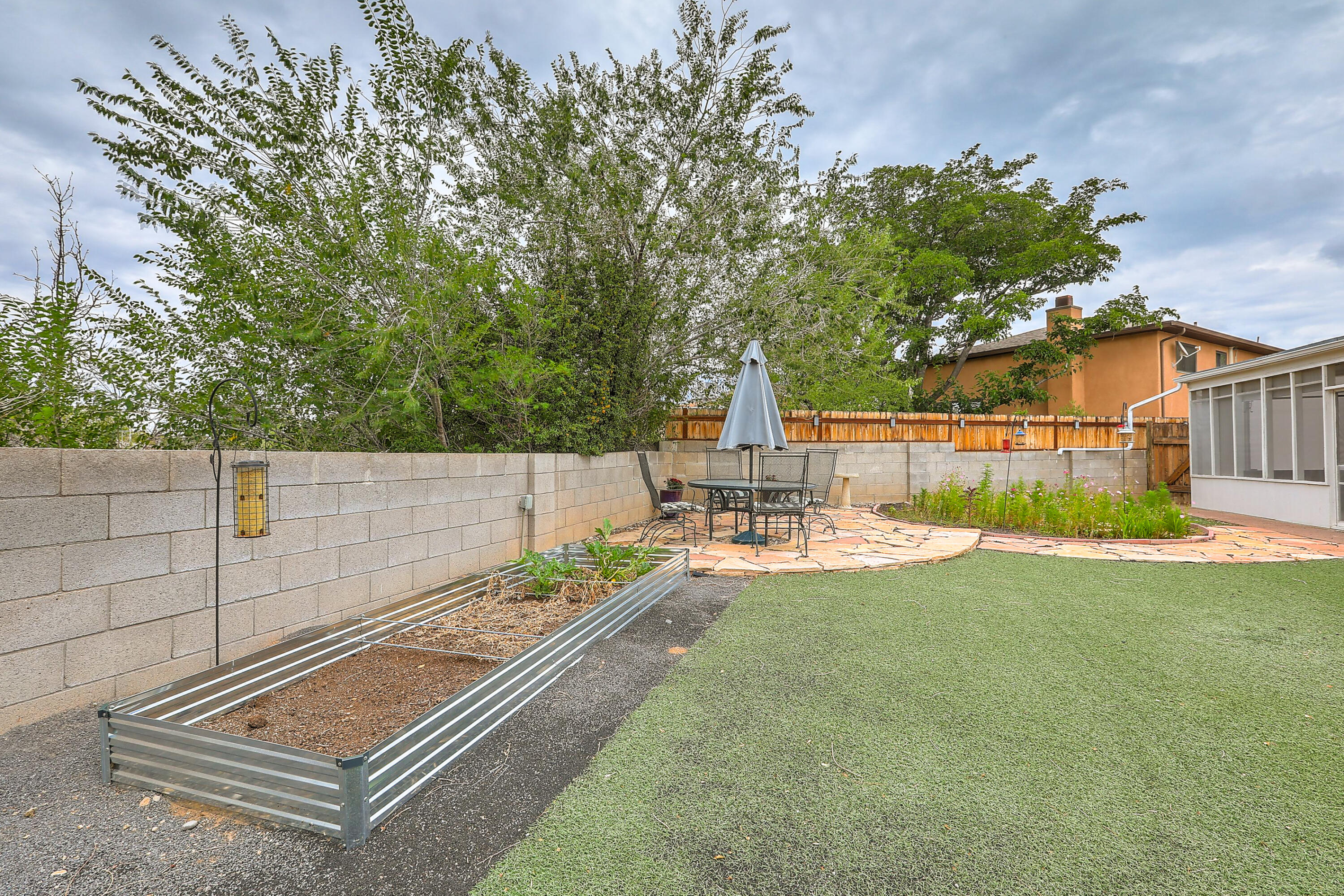 4707 DANUBE Drive NE