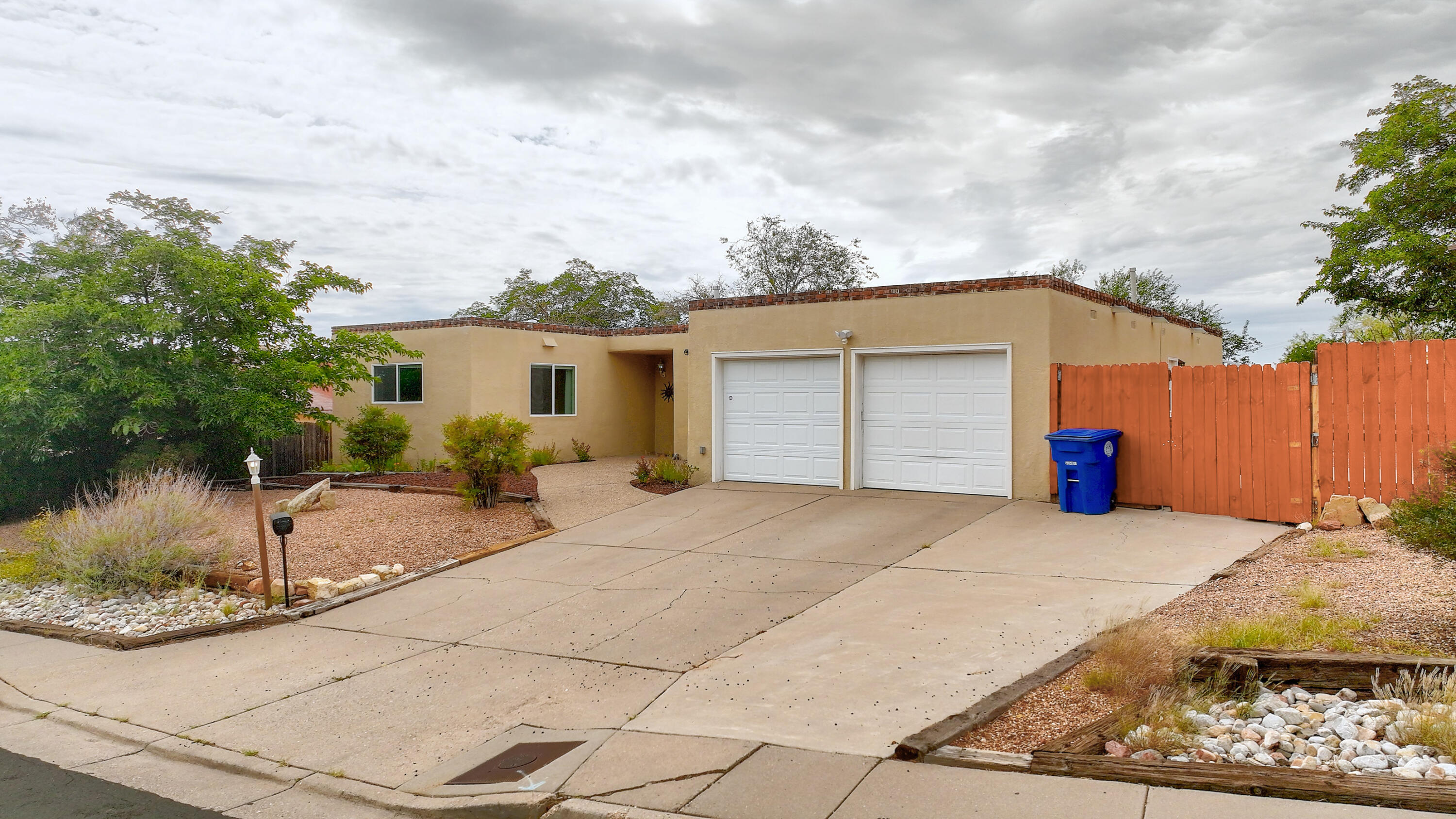 4707 DANUBE Drive NE