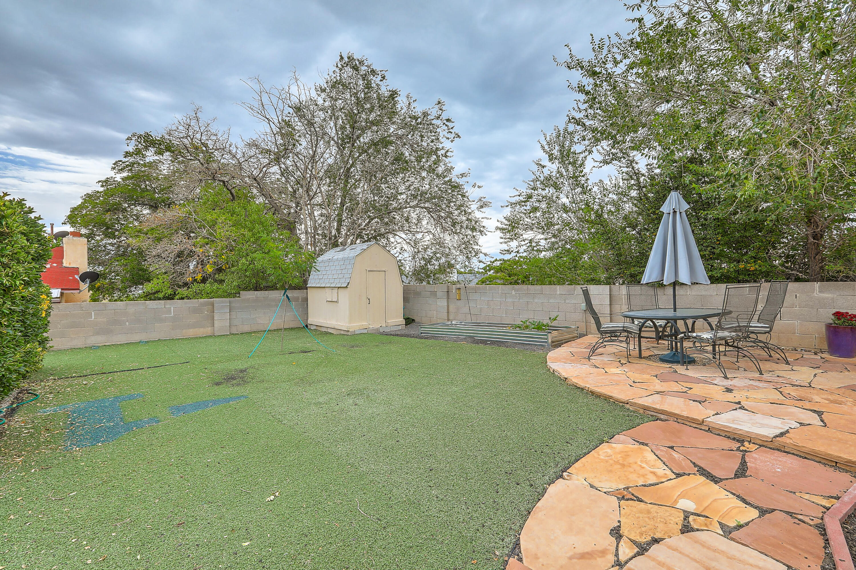 4707 DANUBE Drive NE