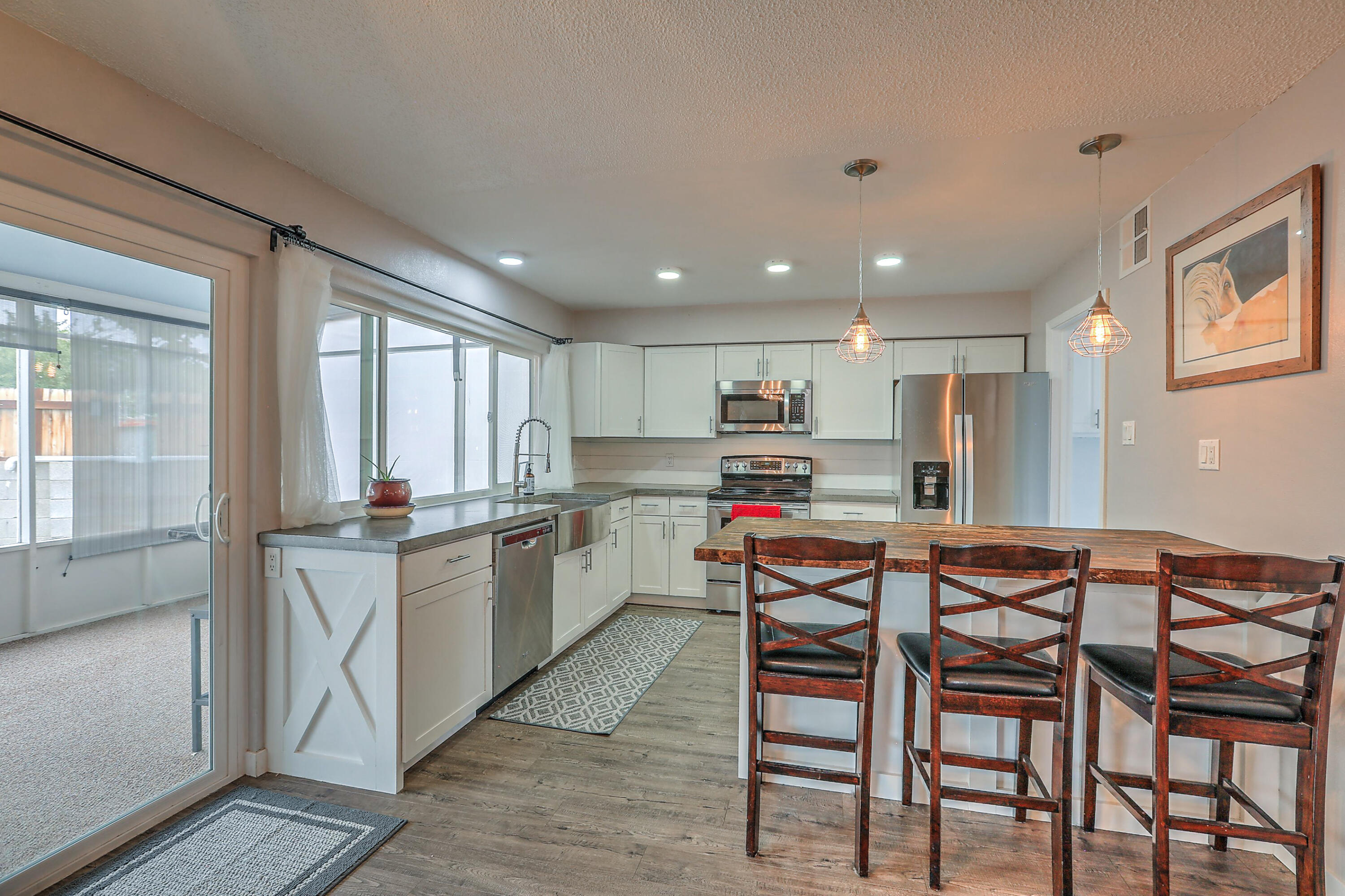 4707 DANUBE Drive NE