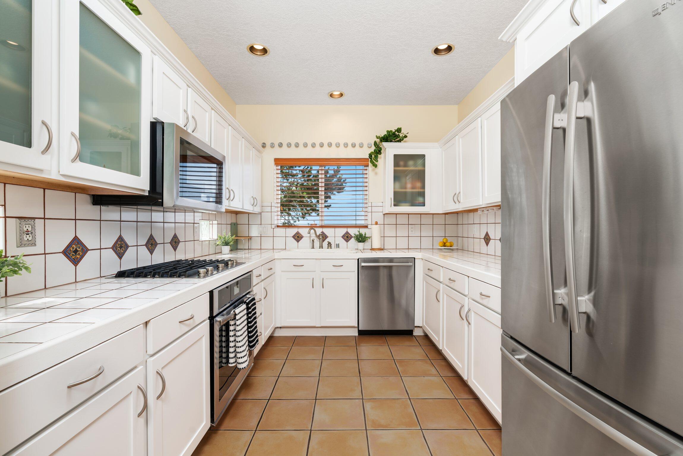 5606 BOSQUE VISTA Drive NE