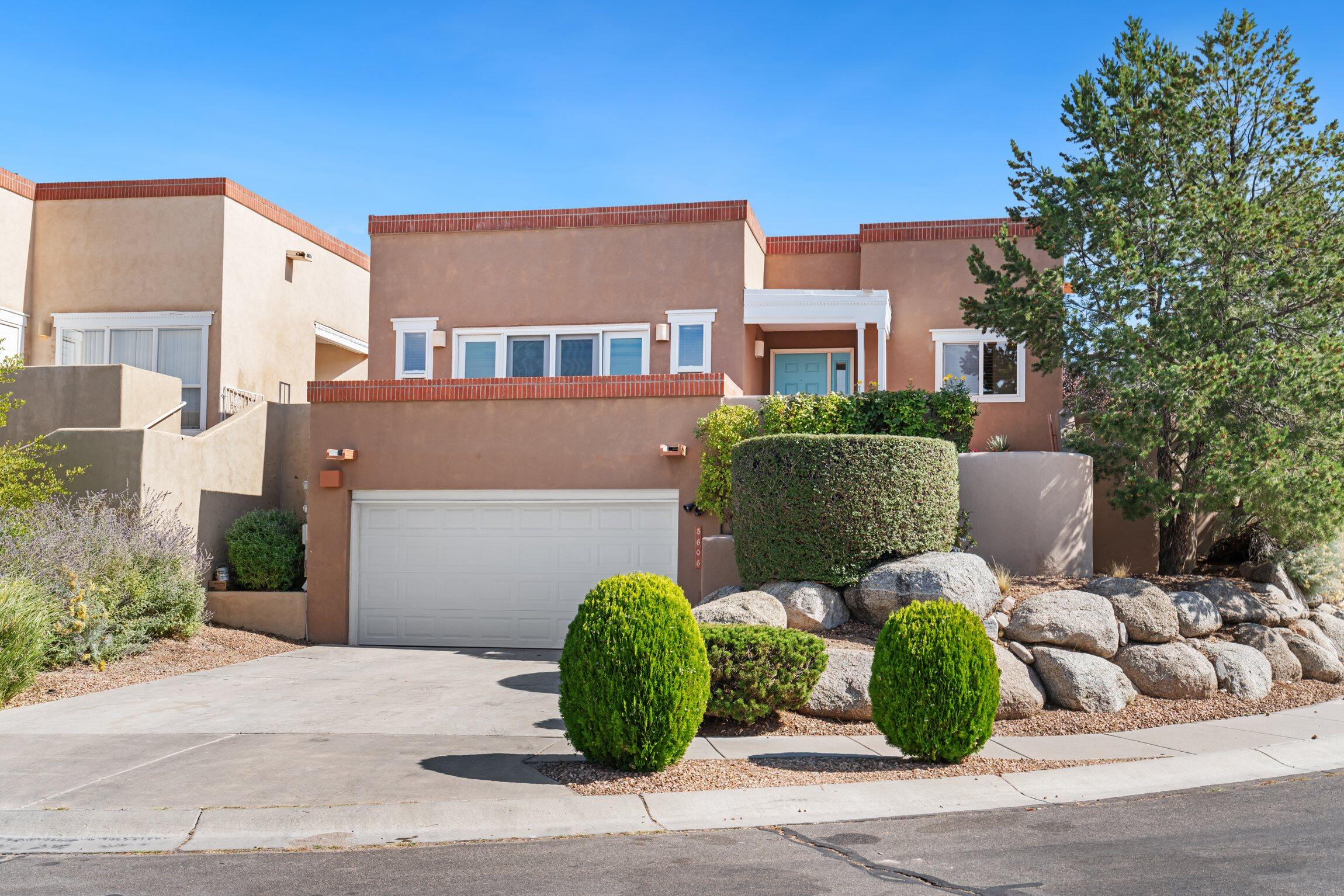 5606 BOSQUE VISTA Drive NE