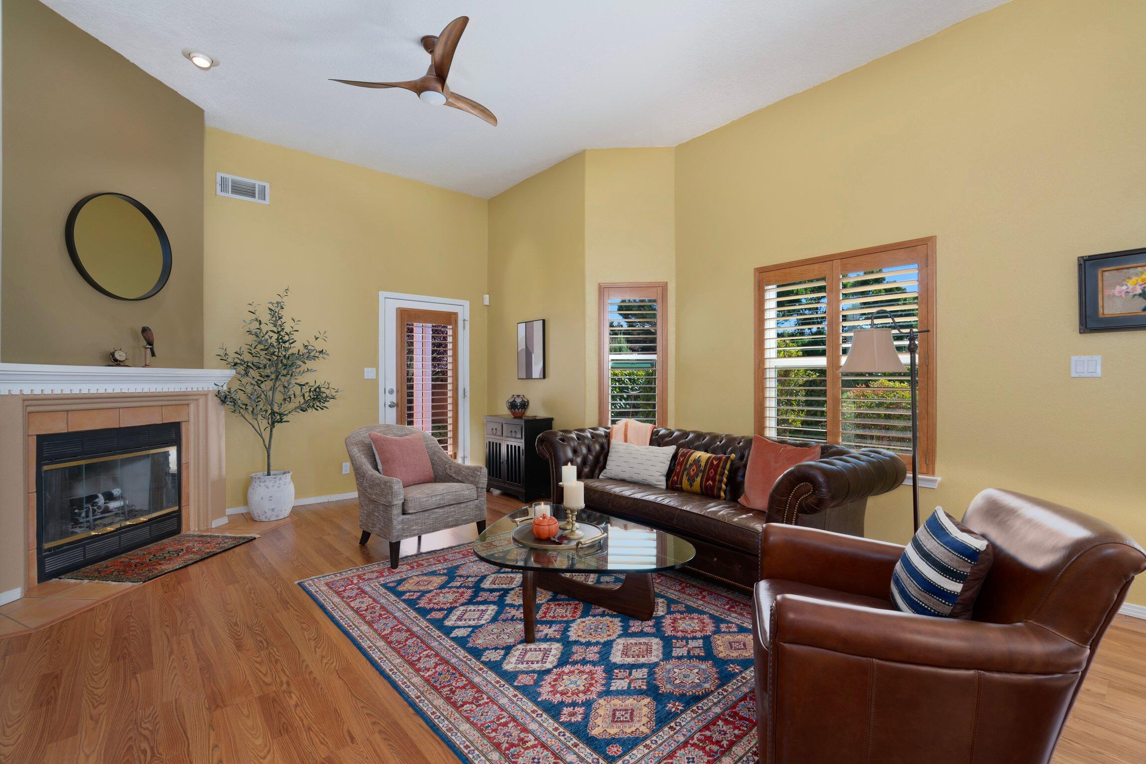 5606 BOSQUE VISTA Drive NE