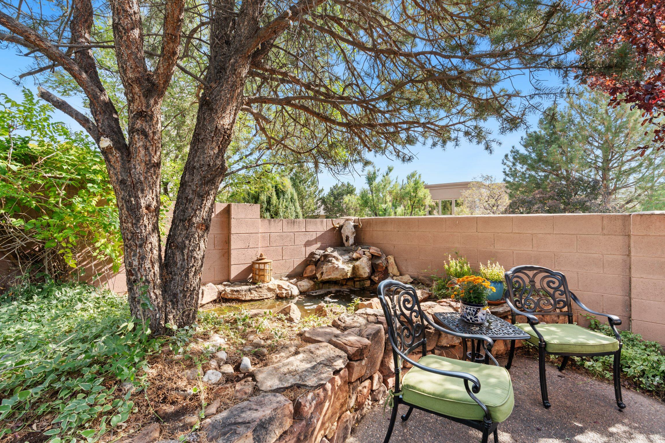 5606 BOSQUE VISTA Drive NE