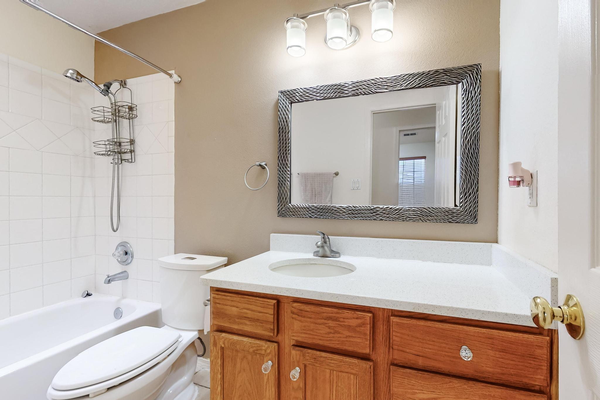 4827 MCNARY Court NW