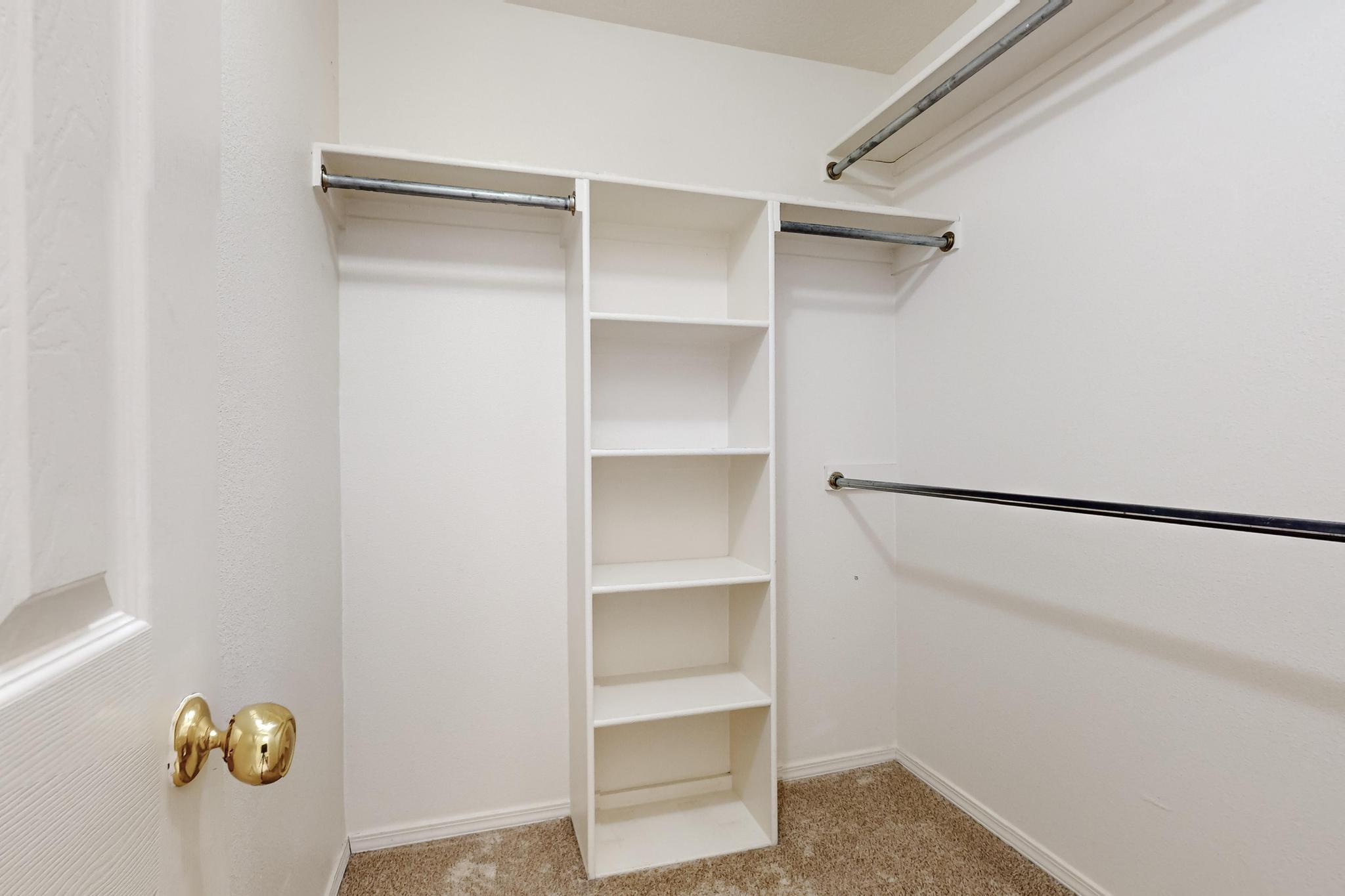 4827 MCNARY Court NW