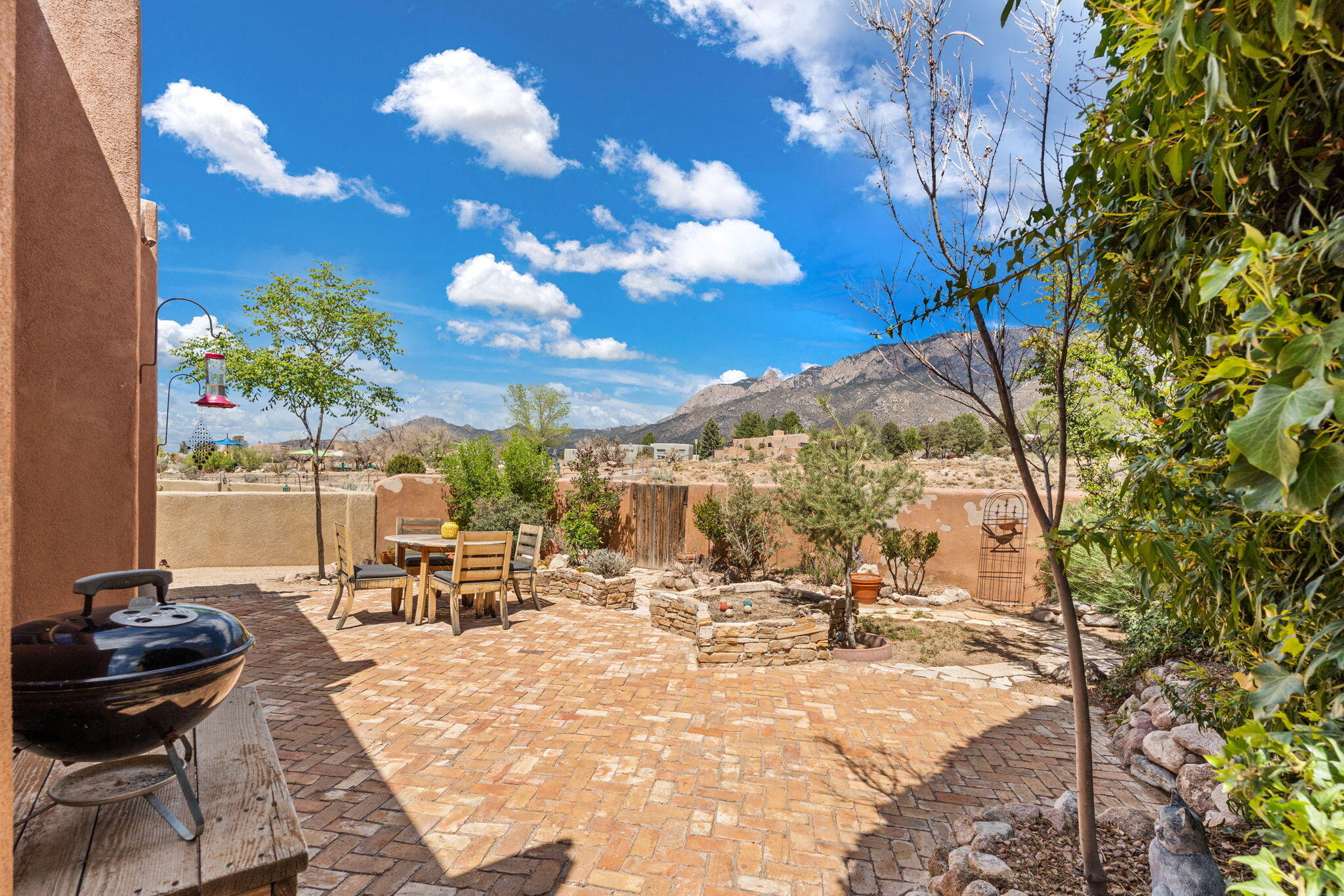 1837 TRAMWAY TERRACE Loop NE