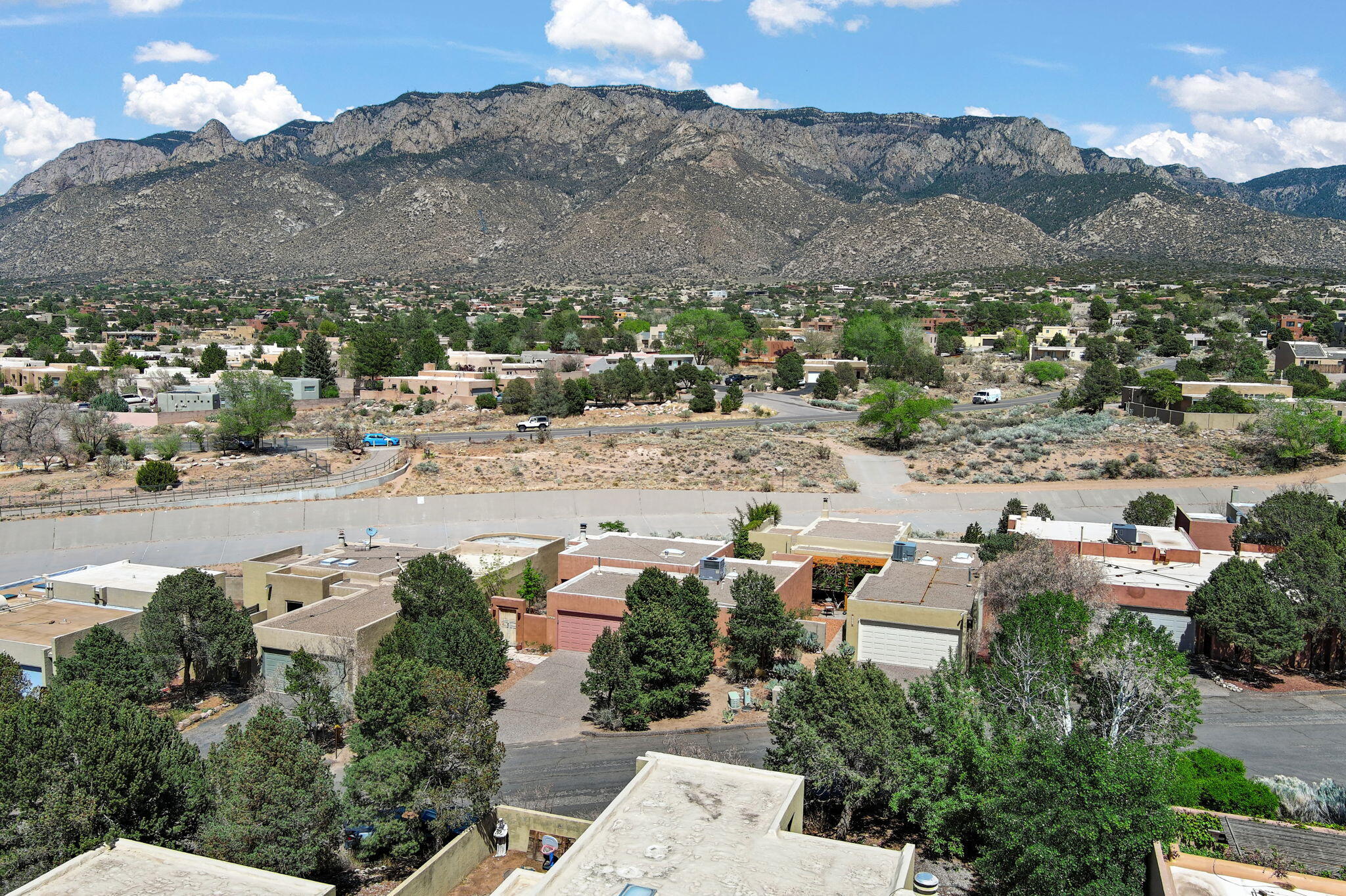 1837 TRAMWAY TERRACE Loop NE